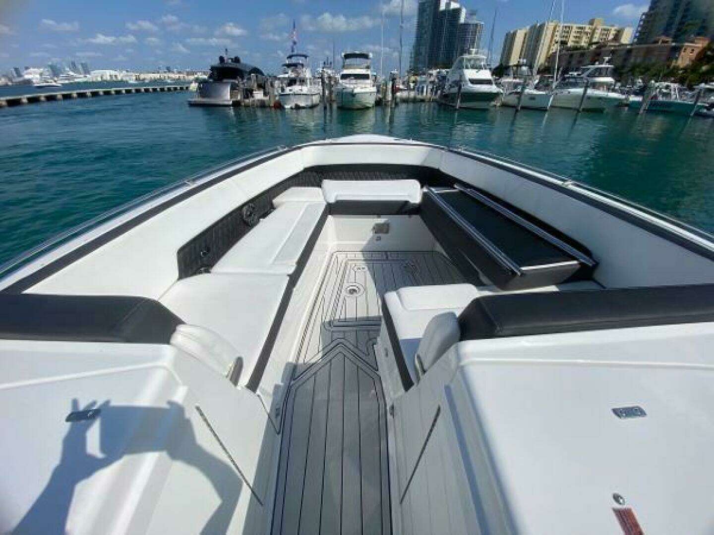 2018 Monterey 385 SE - Image 8