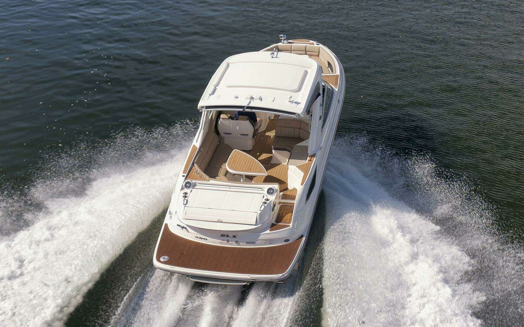 2016 Sea Ray 350 SLX - Image 5
