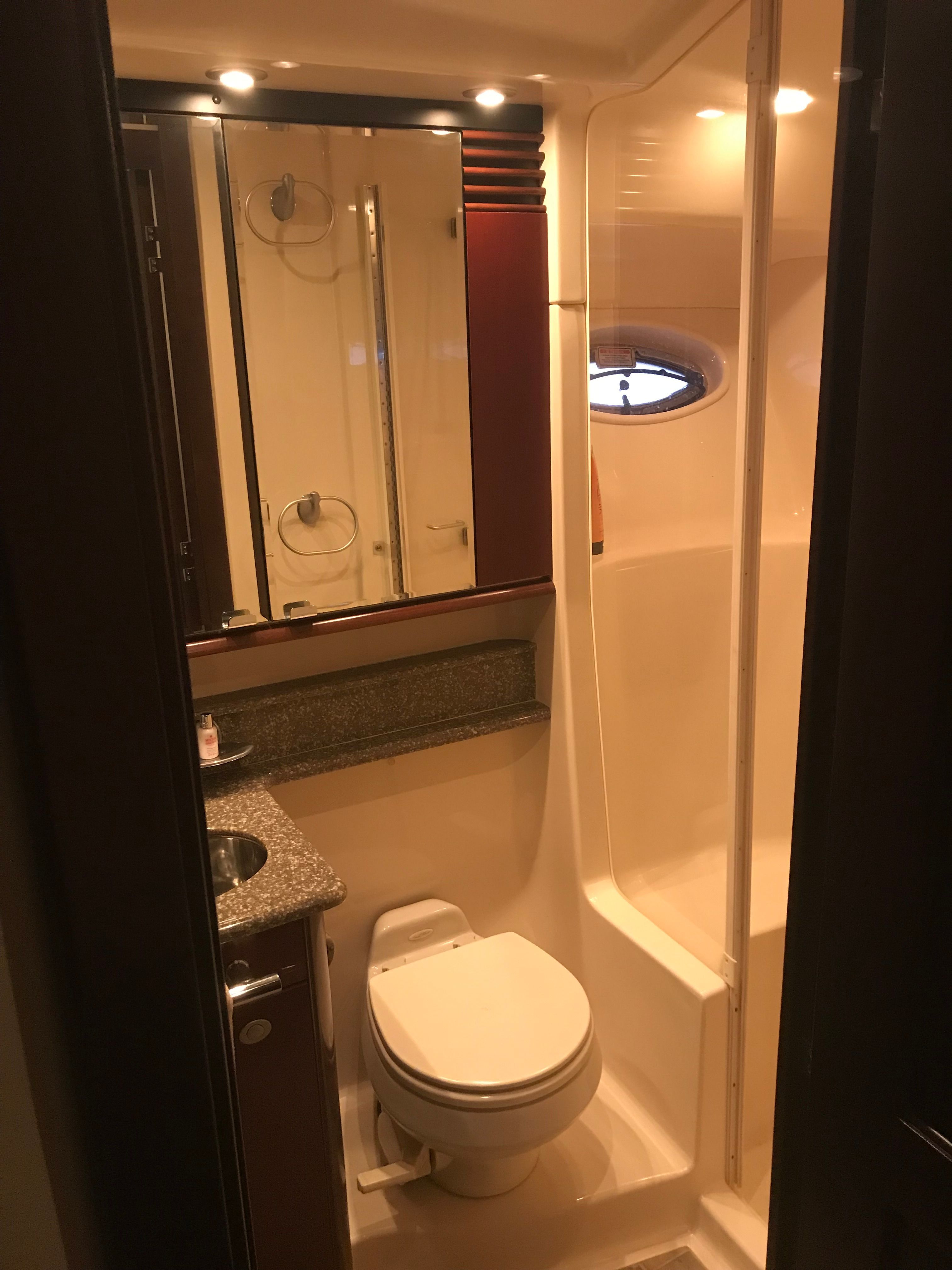 2005 Sea Ray 500 Sedan Bridge - 39