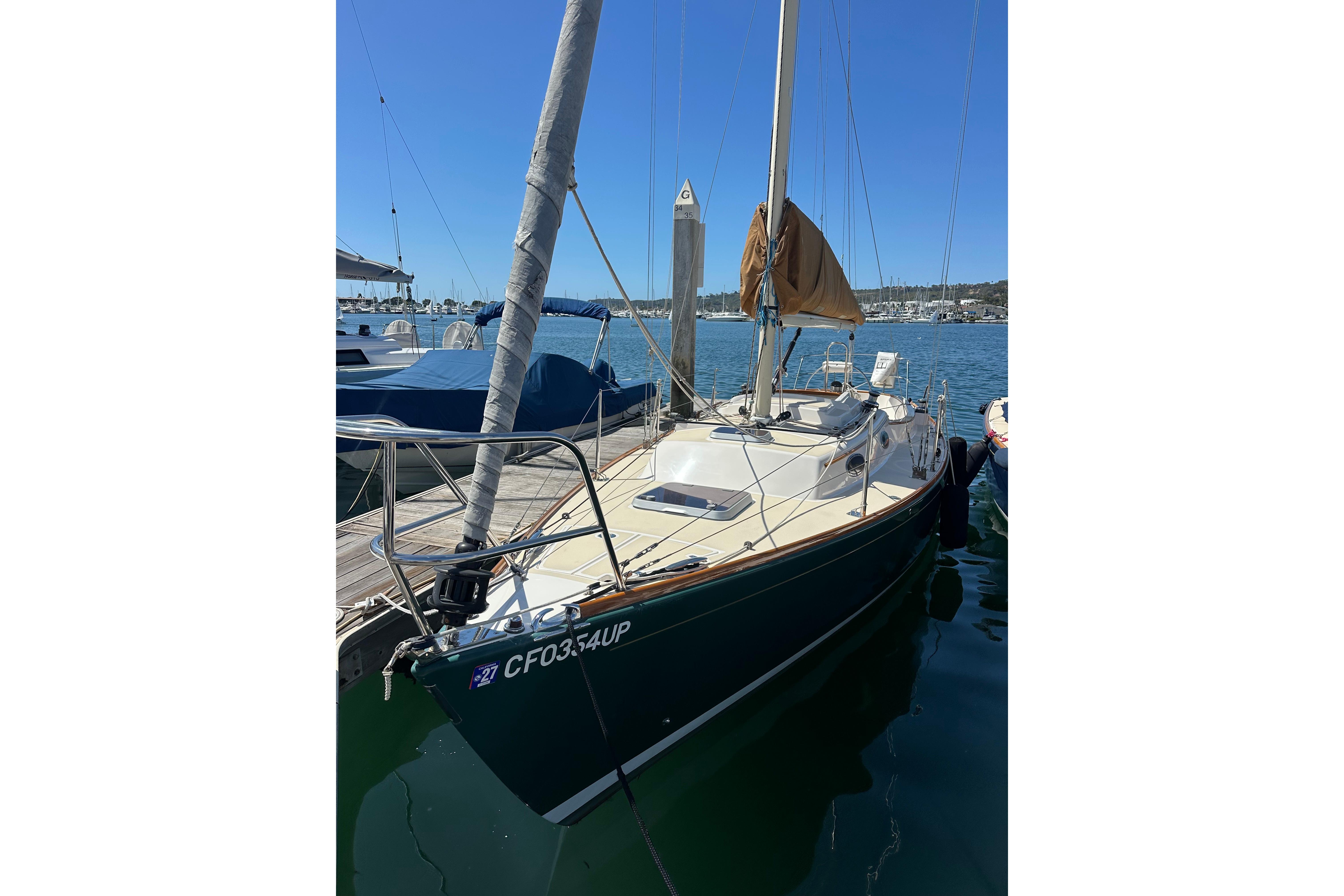 2011 Alerion Sport 33