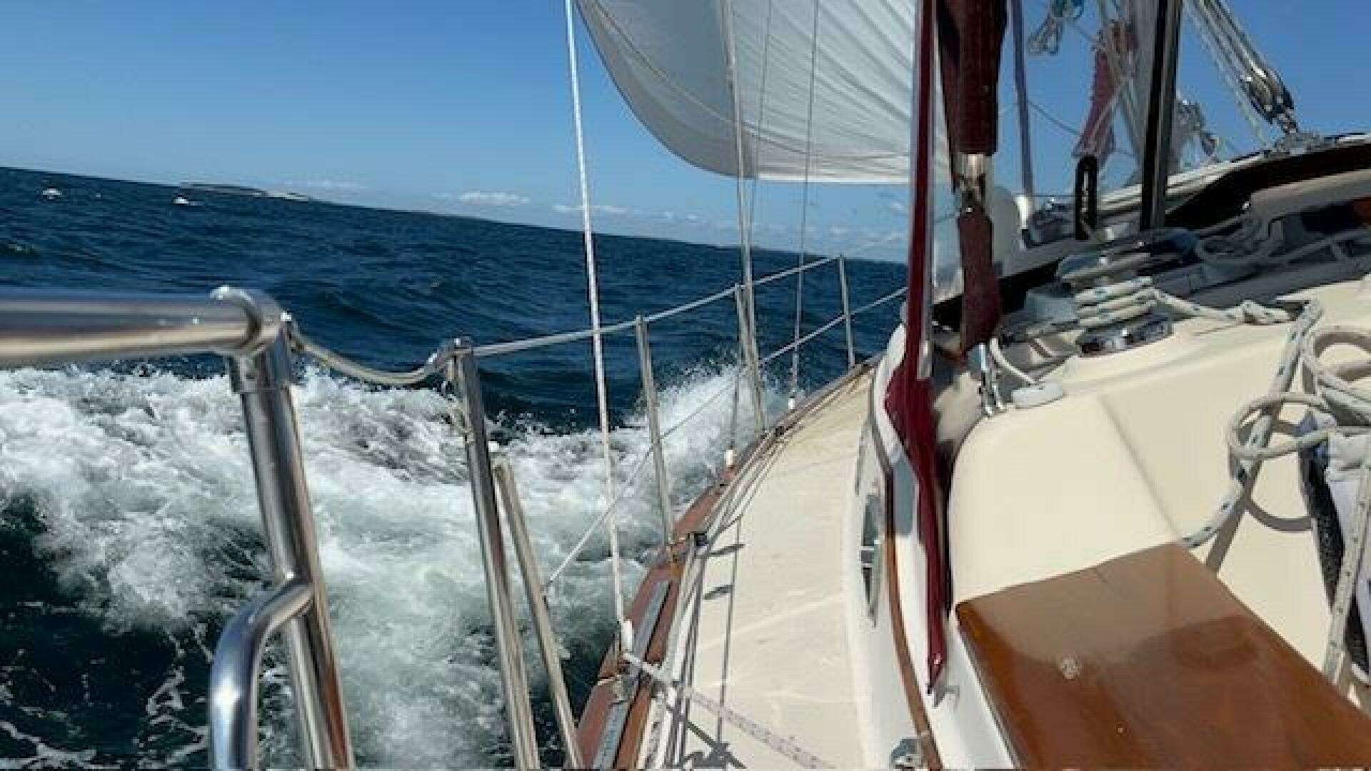 1995 Island Packet 37 - Image 67