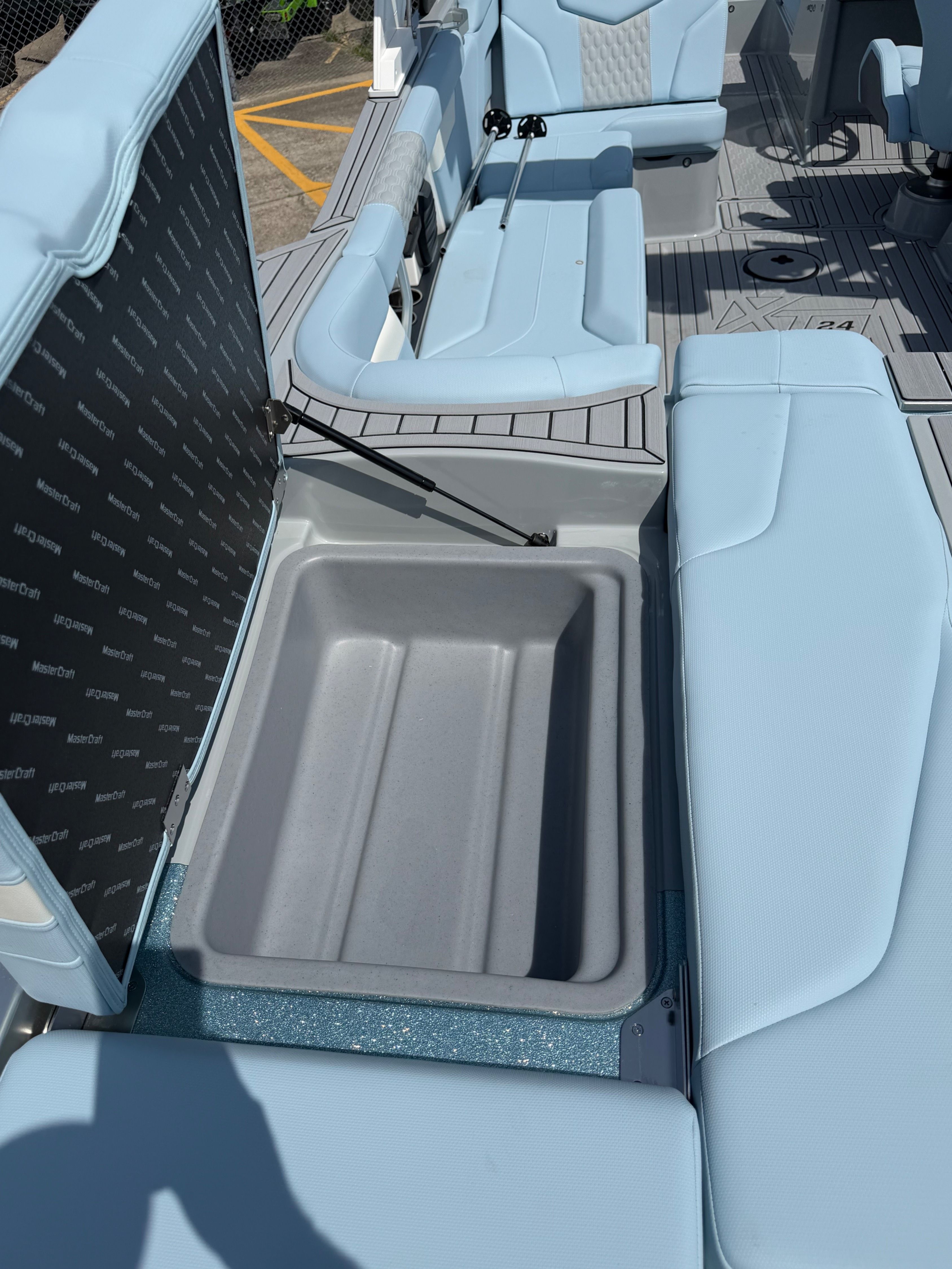 2026 MasterCraft XT24 - 23