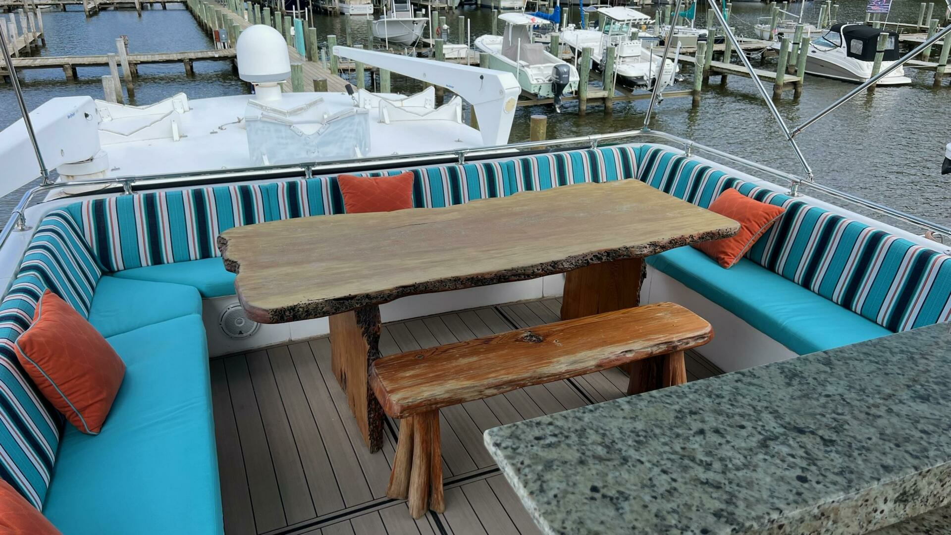 1987 Hatteras Motoryacht - Image 6