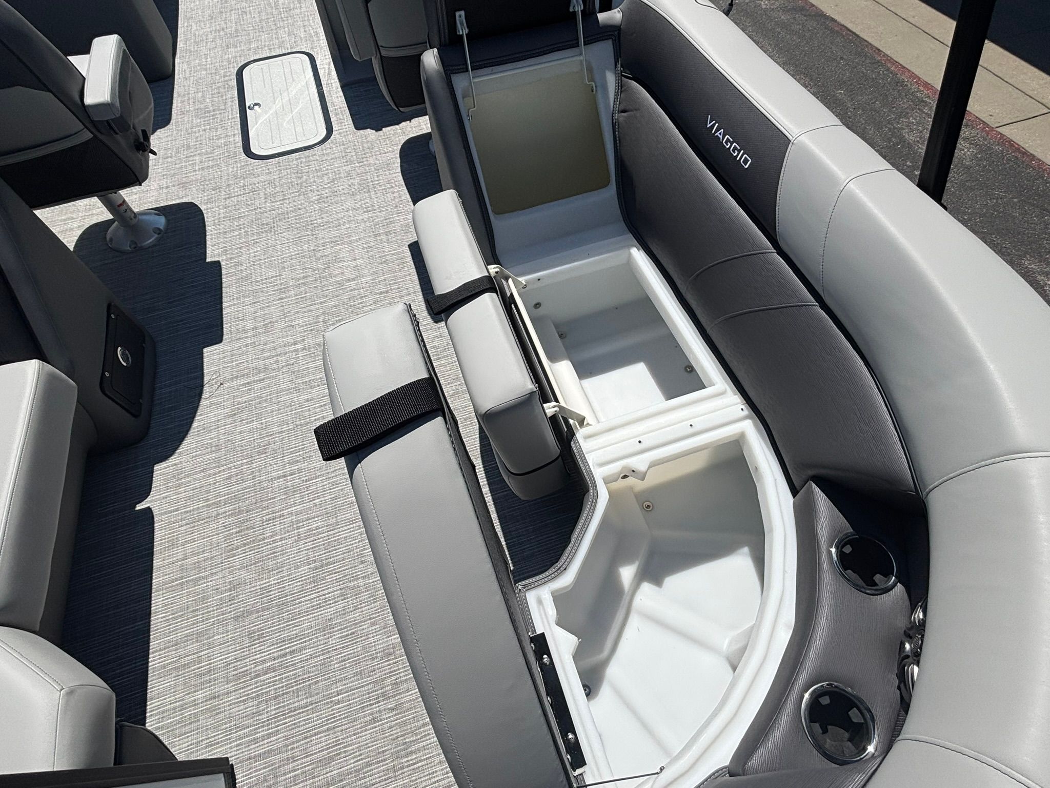 2026 Viaggio V22U - 24