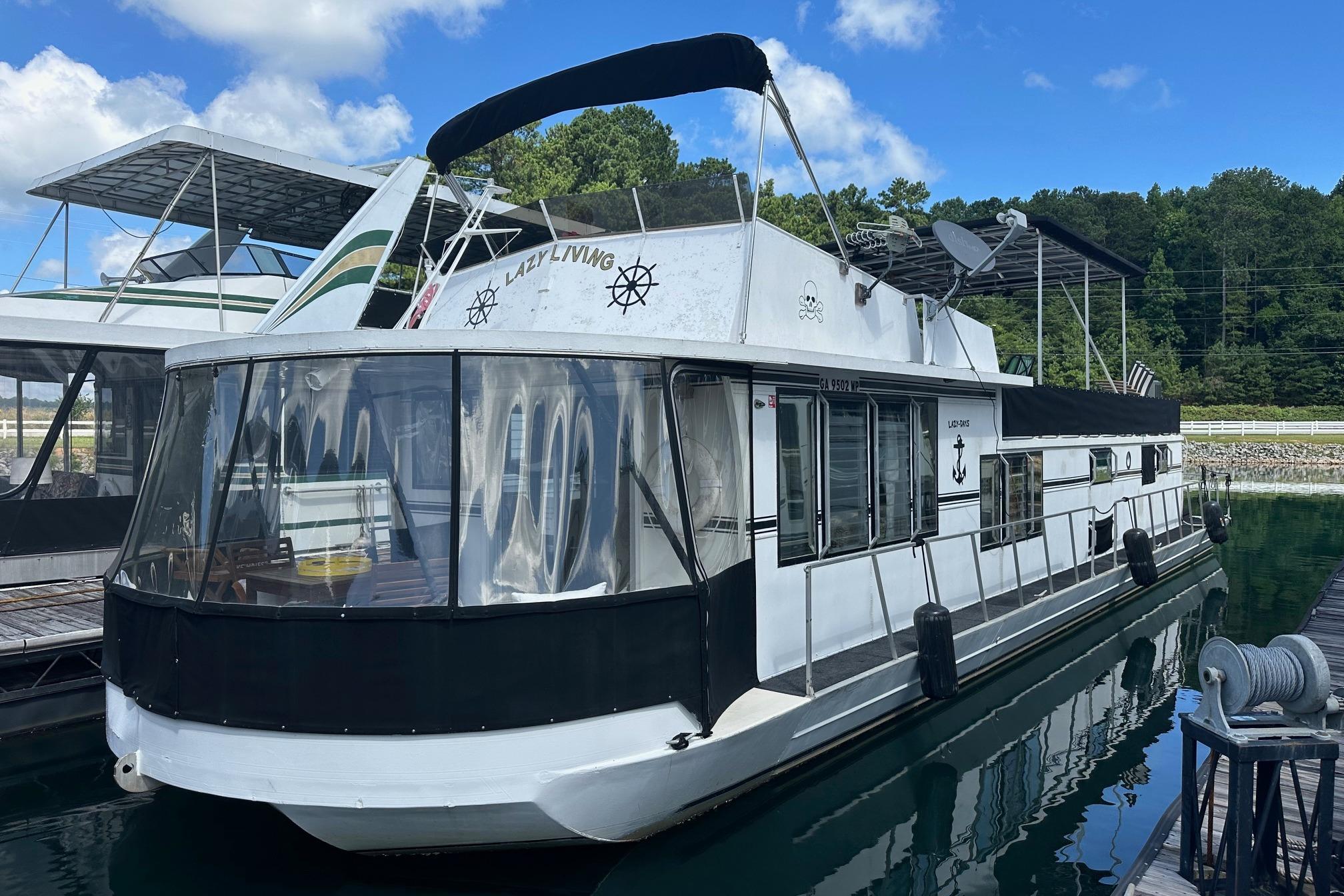 1974 Lazy Days Houseboat