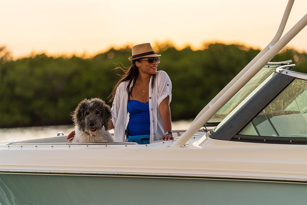 2023-Boston-Whaler-240-Vantage-MarineMax