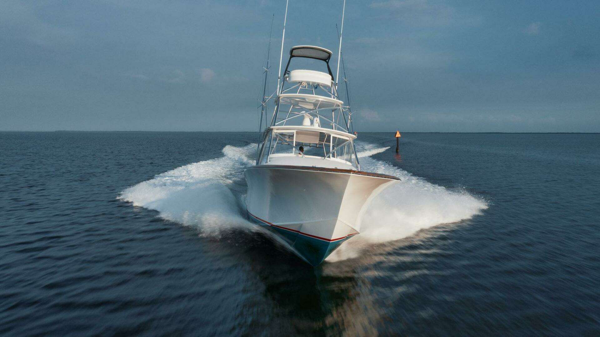2016 F&S 40 Open Express - Image 2
