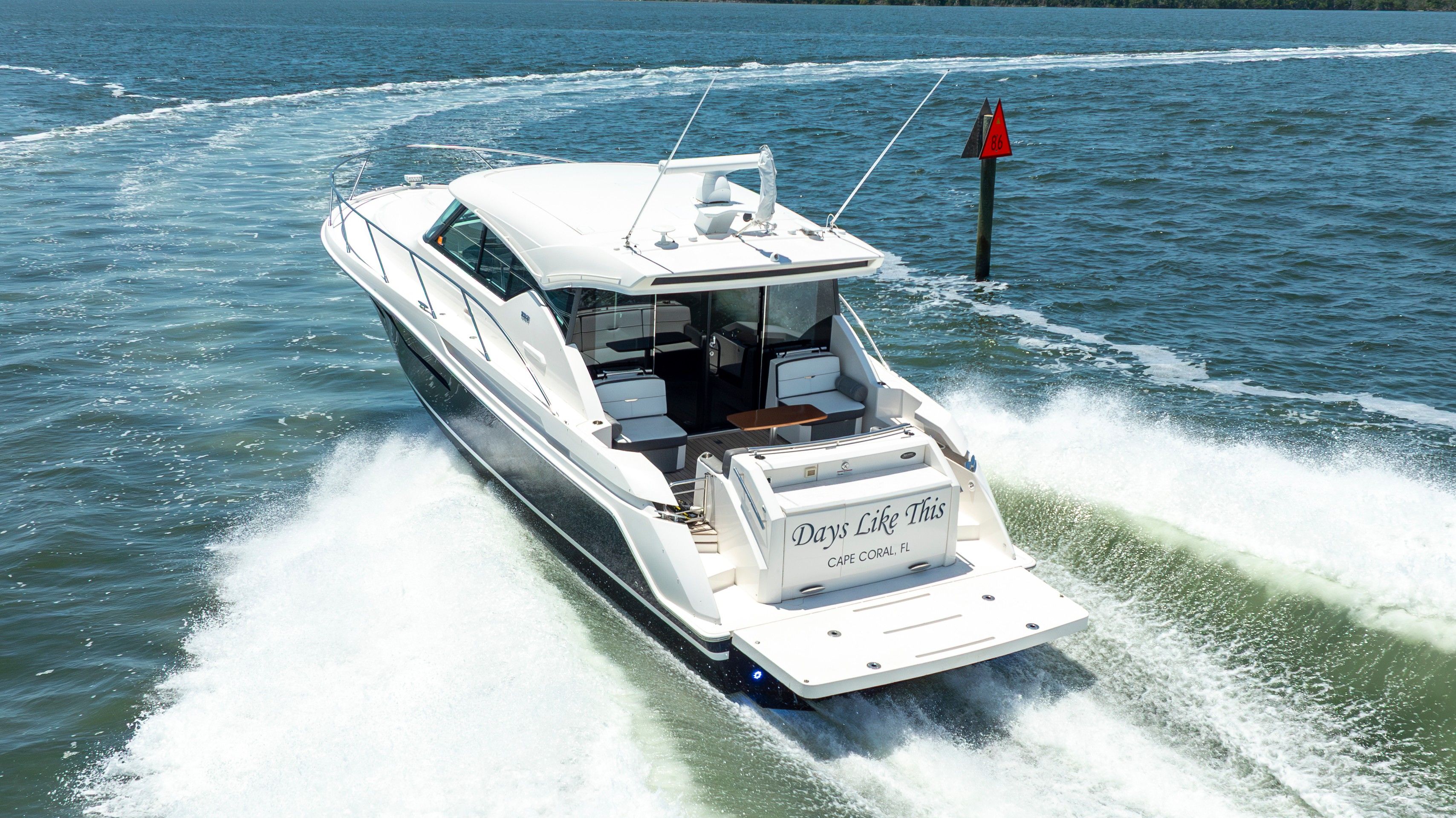 2018 Tiara Yachts 44 Coupe - 9