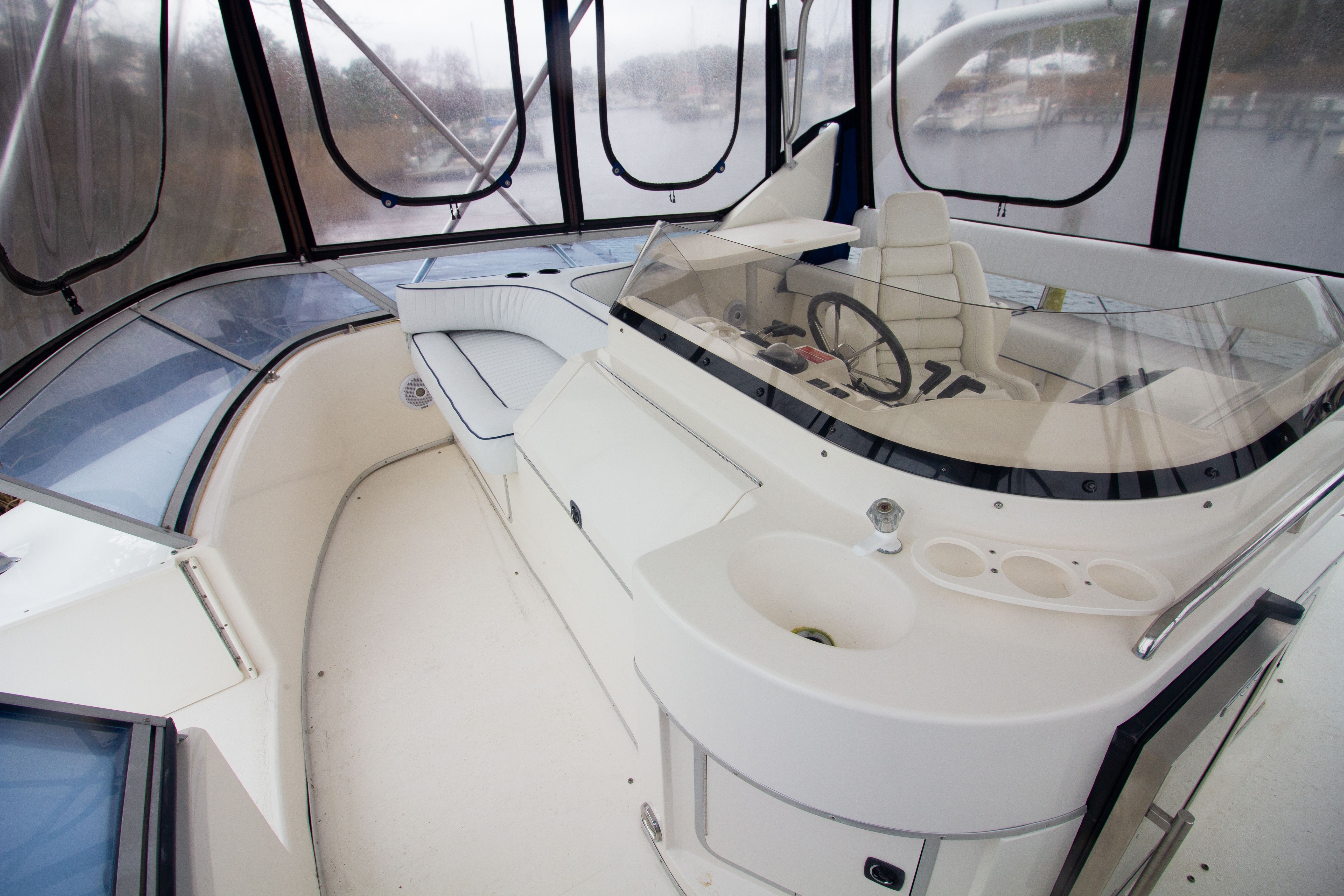 1993 Sea Ray 440 Express Bridge - 31