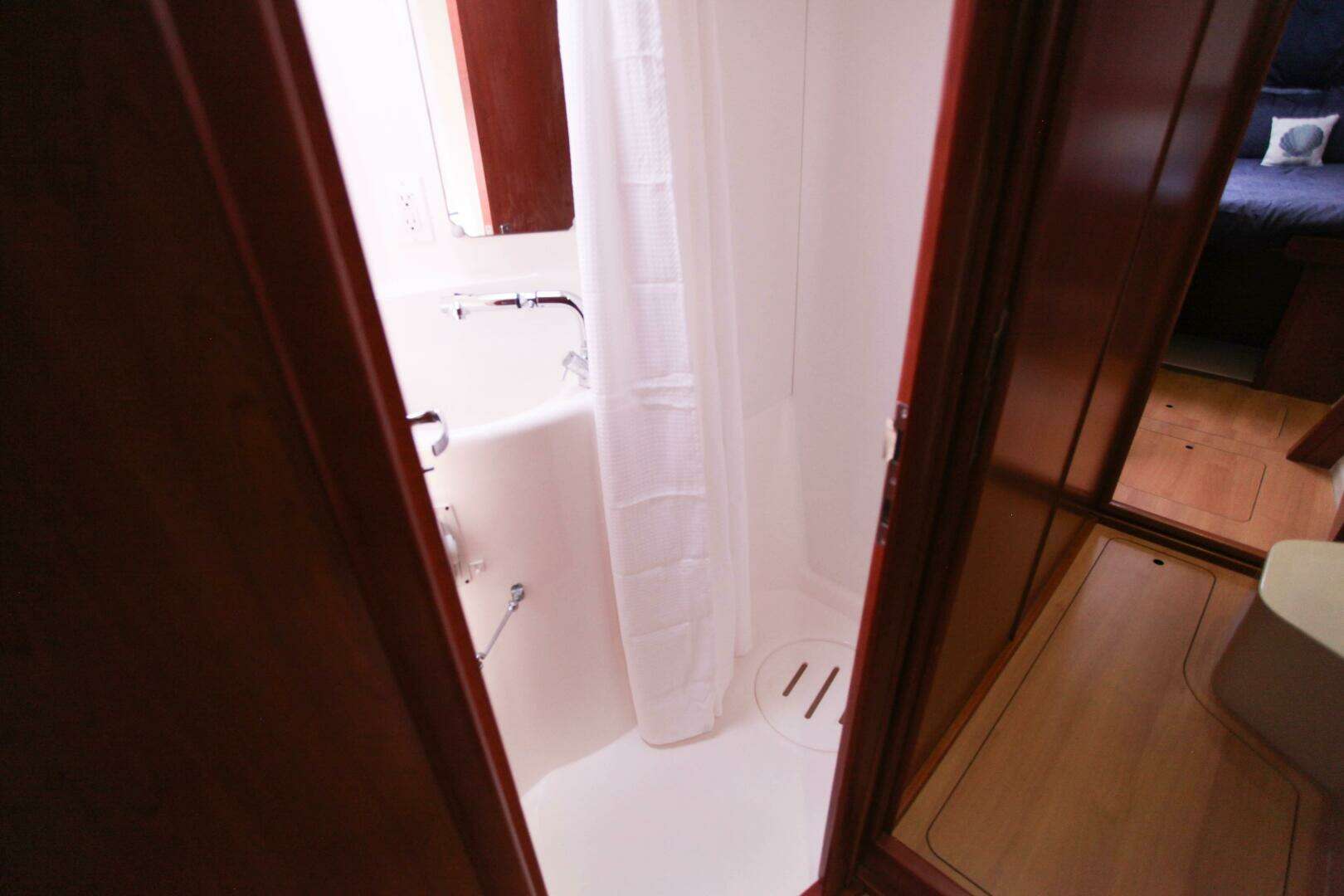 2012 Leopard owners version never in charter - Image 173