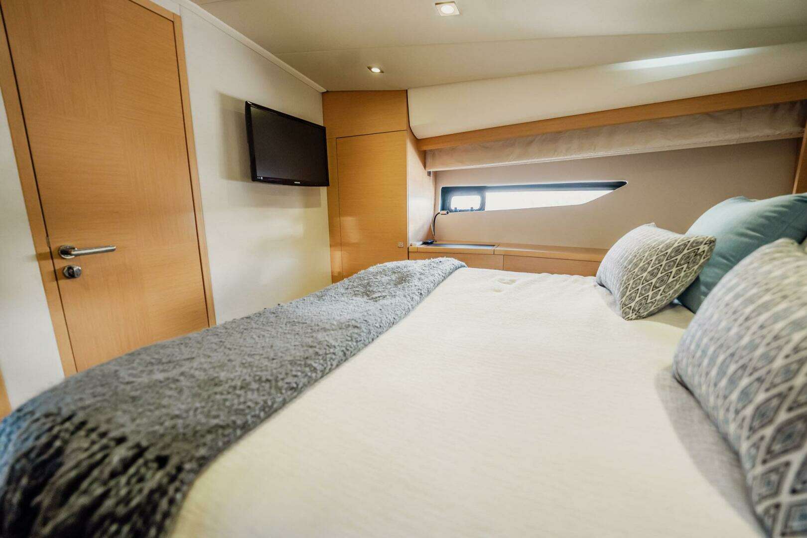 2013 Prestige 500 S - Image 60