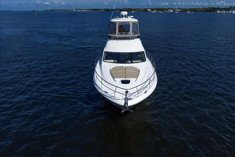 2007 Sea Ray 52 Sedan Bridge - Image 8