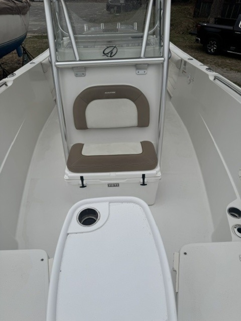 2013 Sailfish 290 CC - Image 17