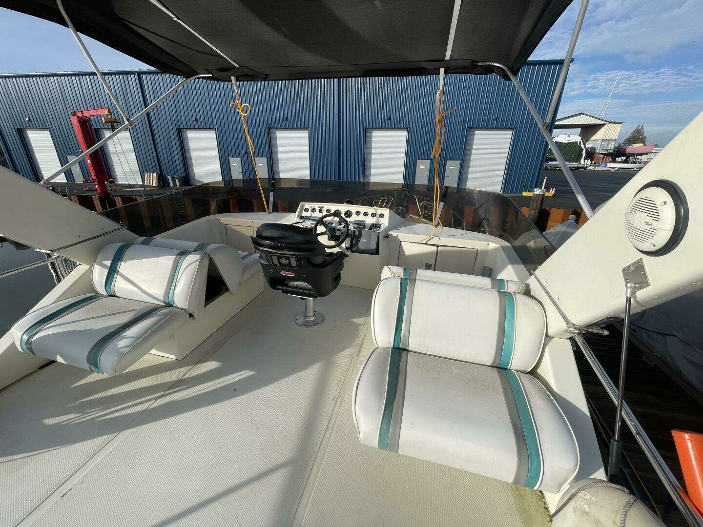 1988 Tollycraft EY440 - Image 13