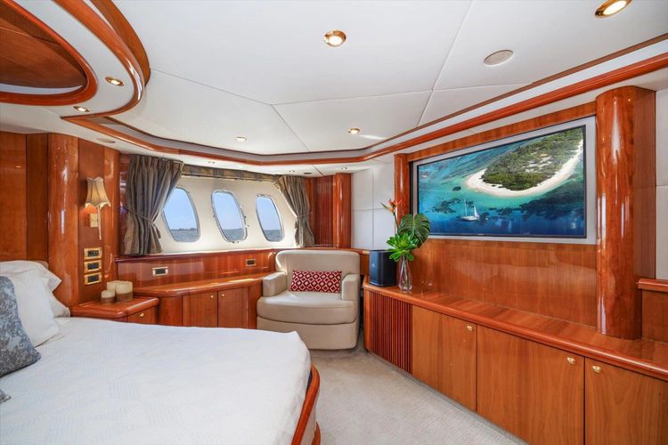 2005 Sunseeker 82 Yacht - Image 24