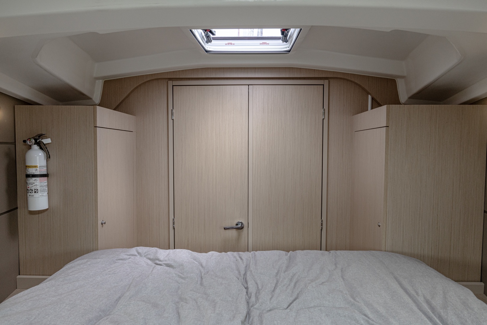 2023 Beneteau 38.1 - Image 7