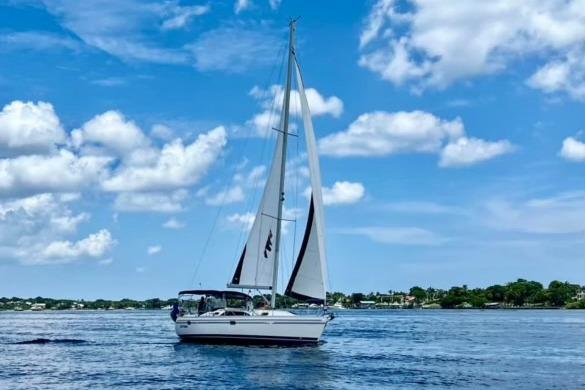 2011 Catalina 355