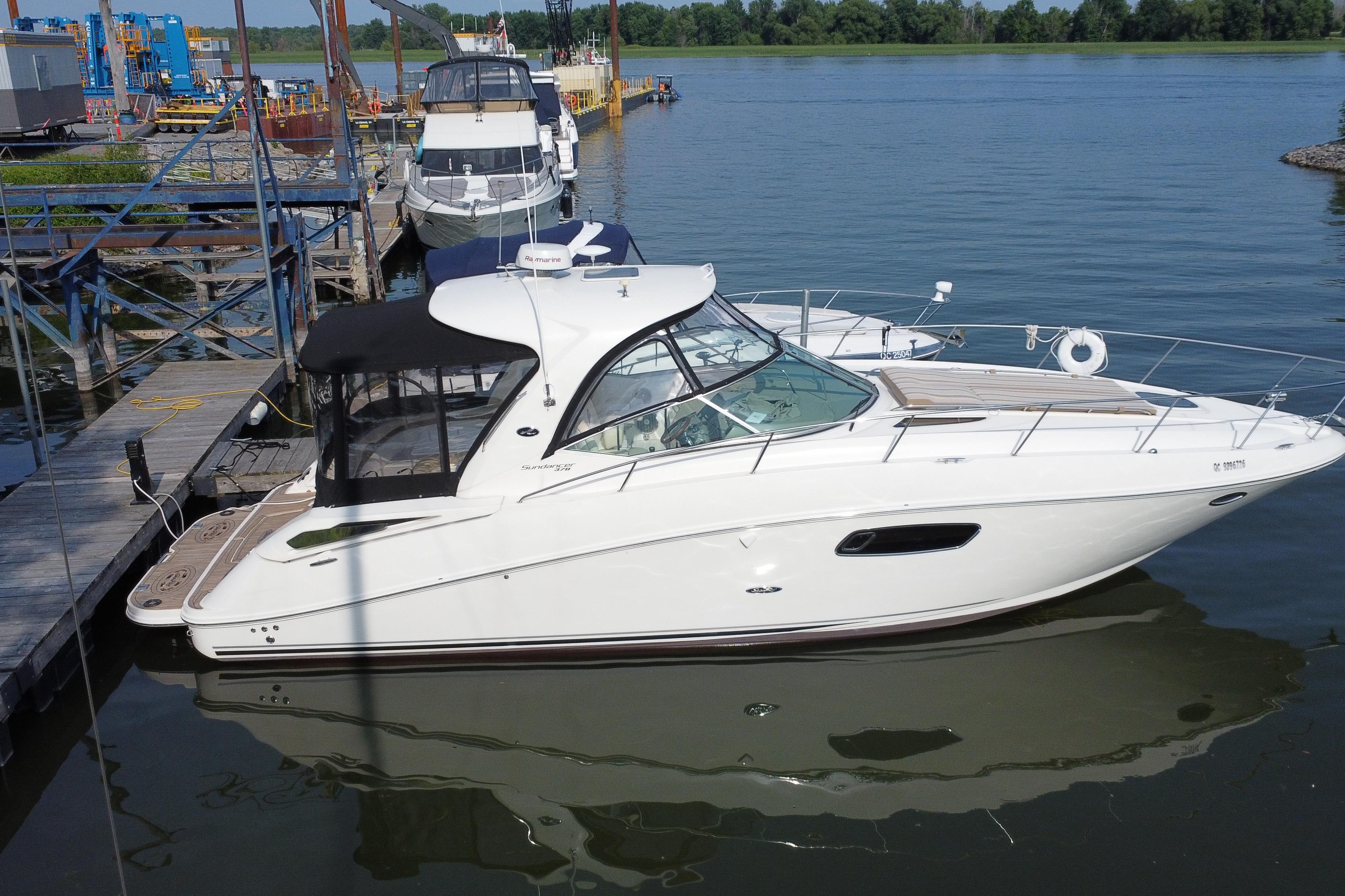 2012 Sea Ray Sundancer 370