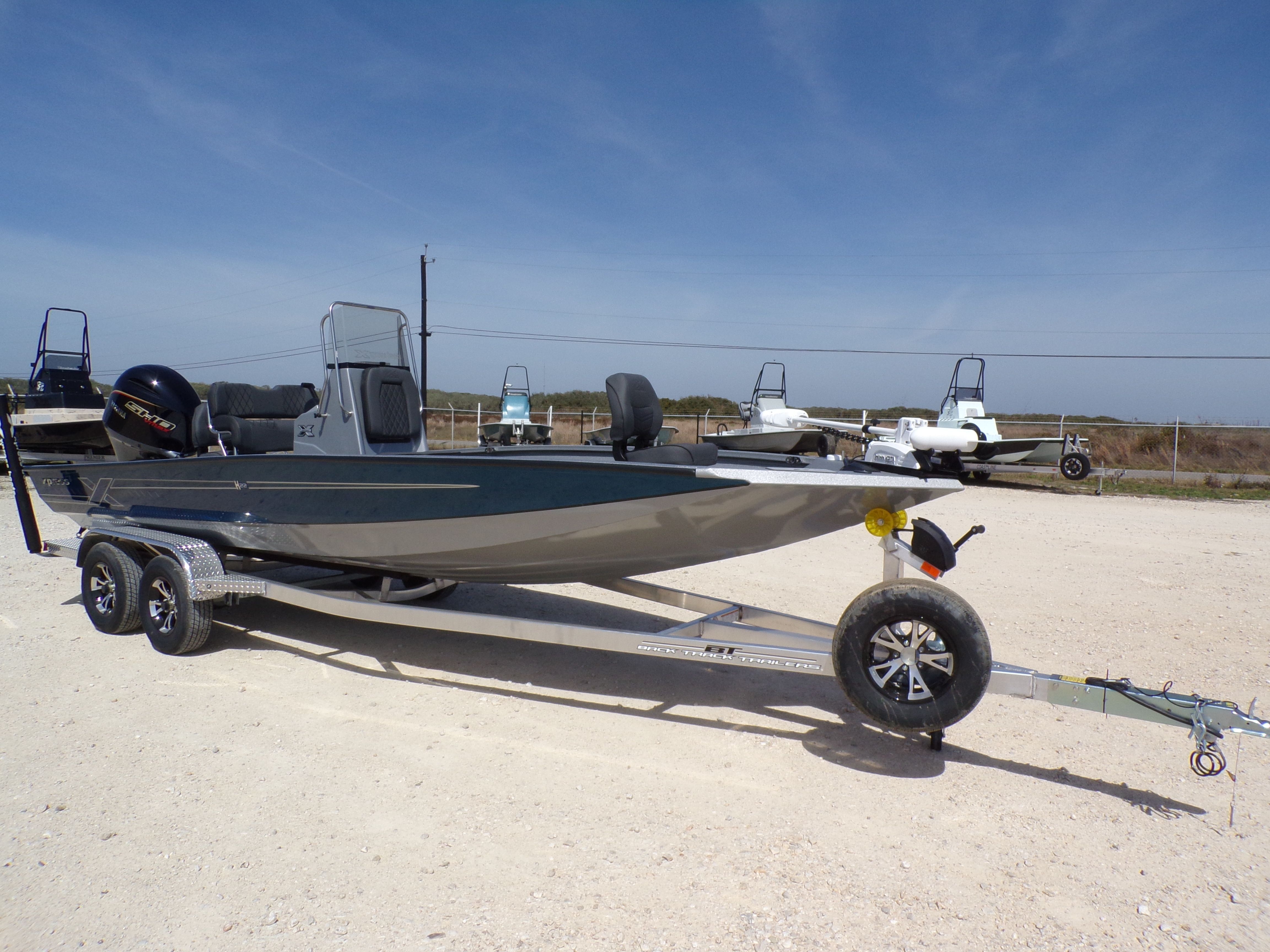 2026 Xpress H22B Bay - 19