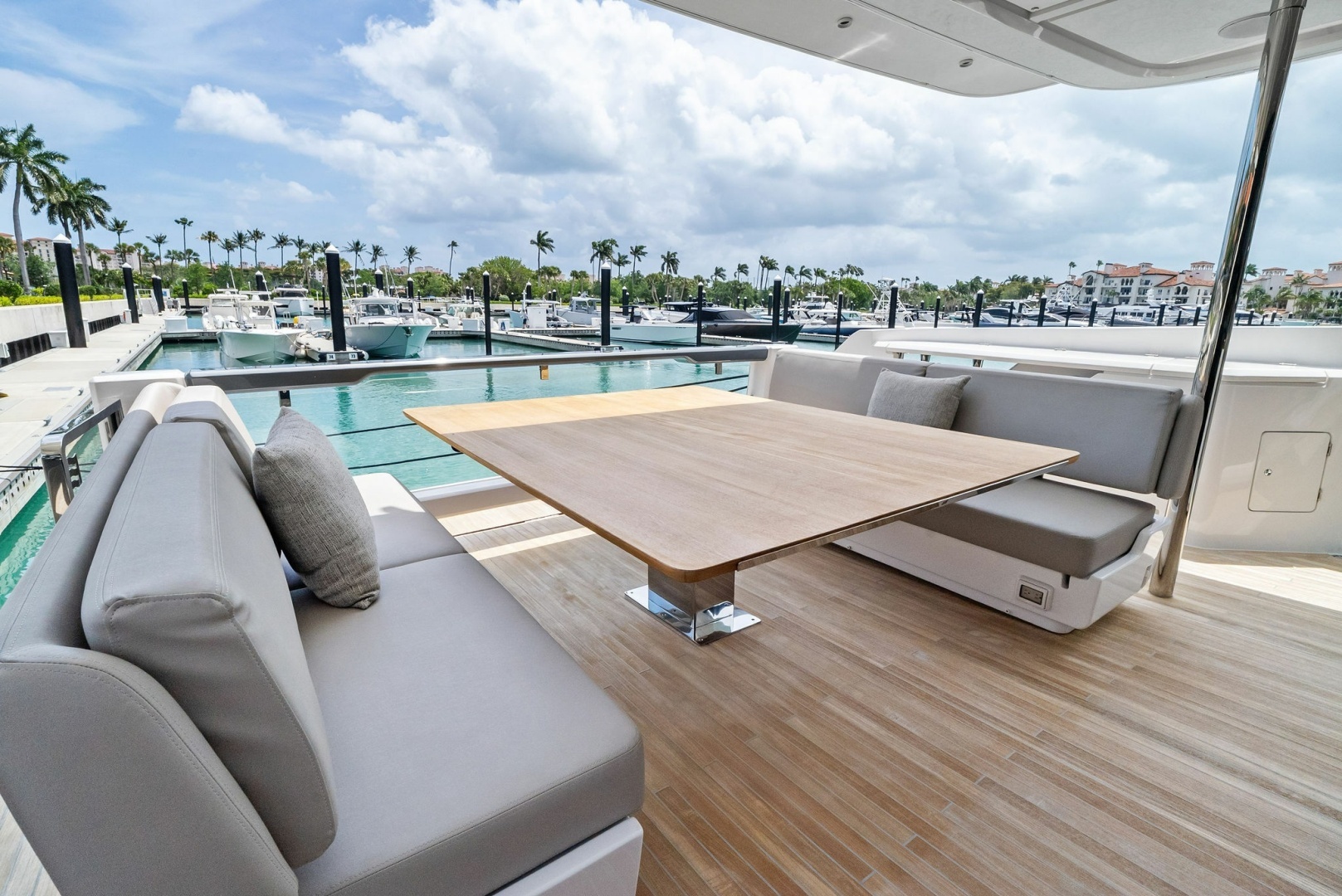 2023 Ferretti Yachts 860 - Image 9