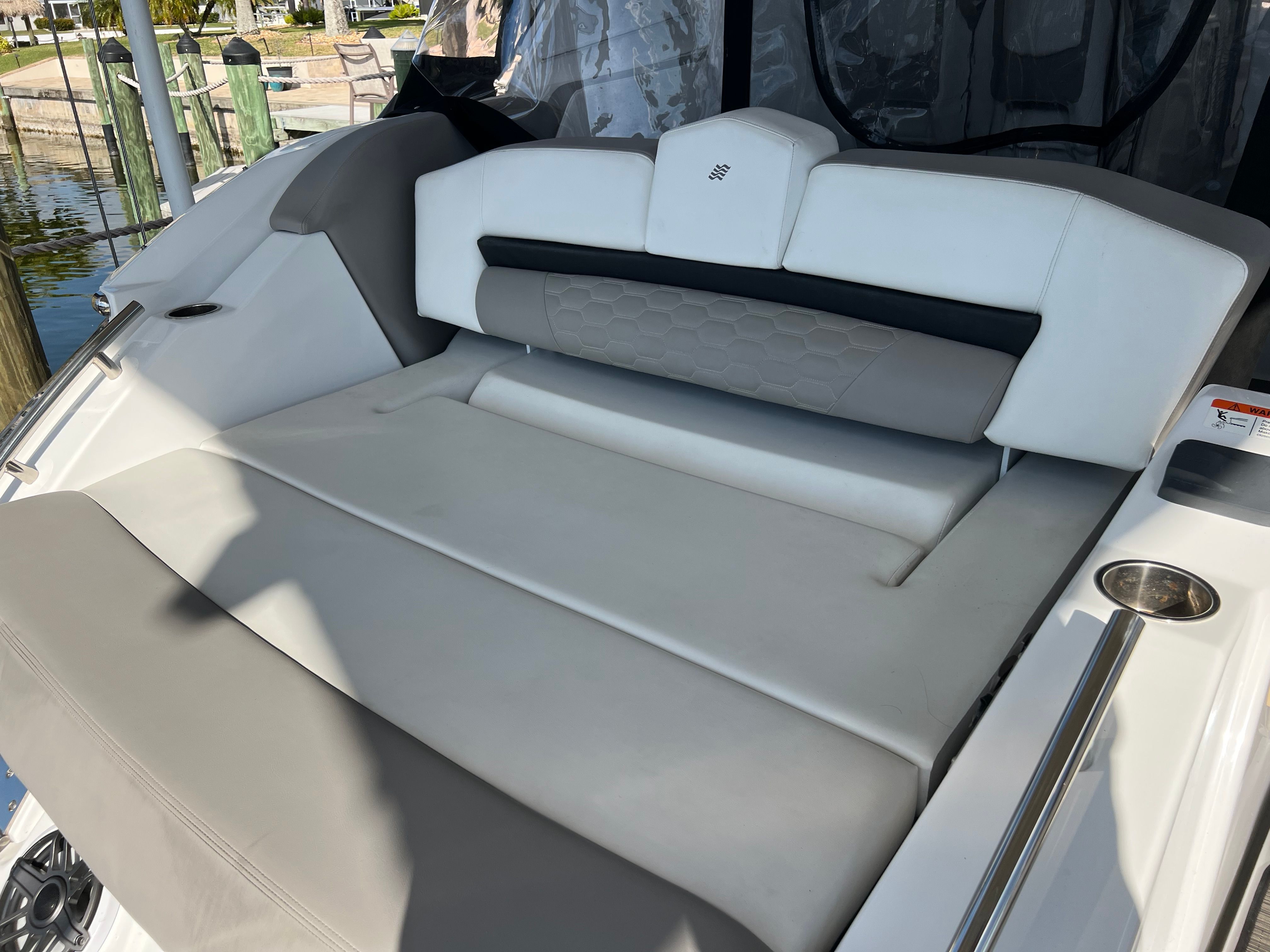 2023 Four Winns H350 - 37