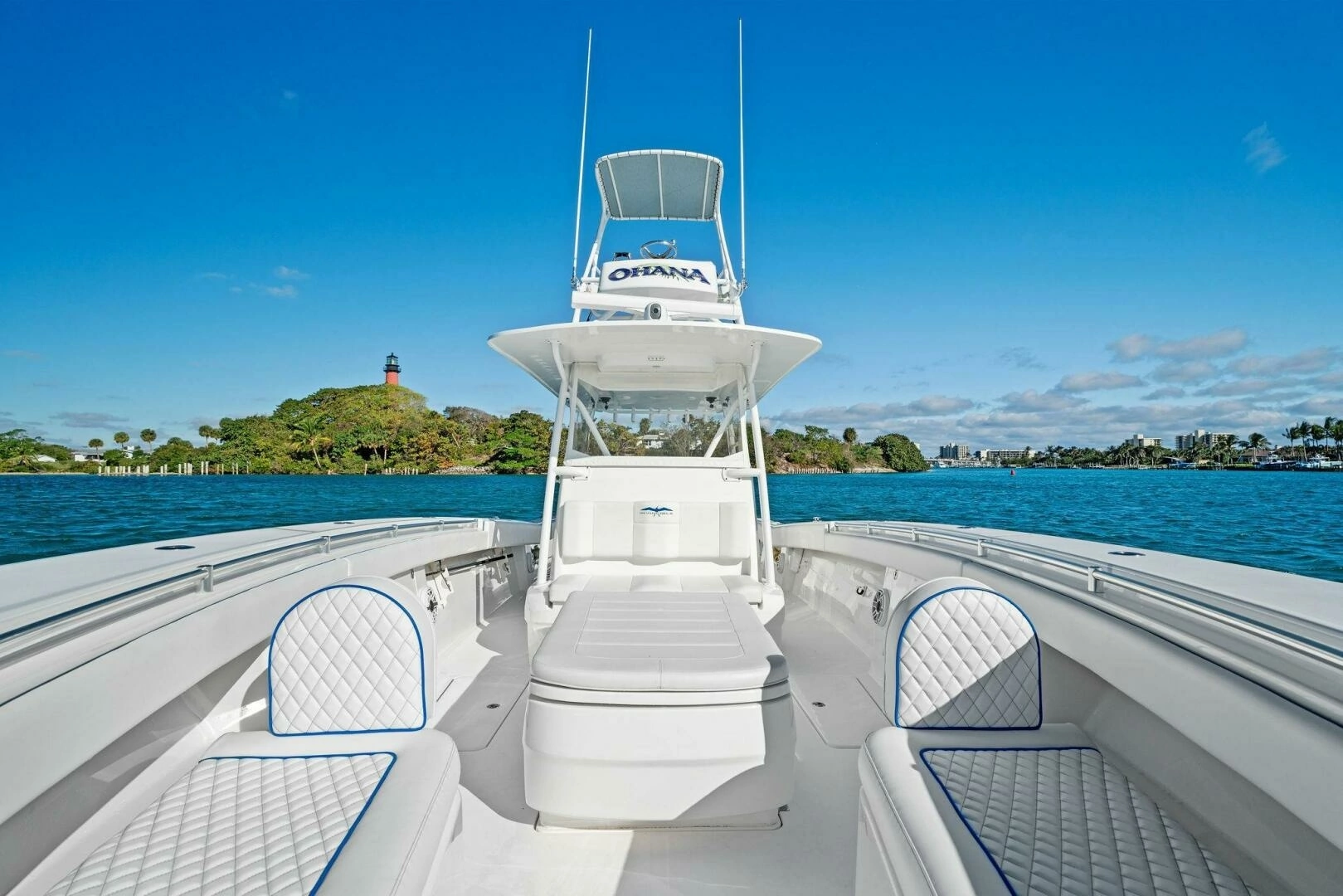 2019 Invincible 42 Open Fisherman - Image 4
