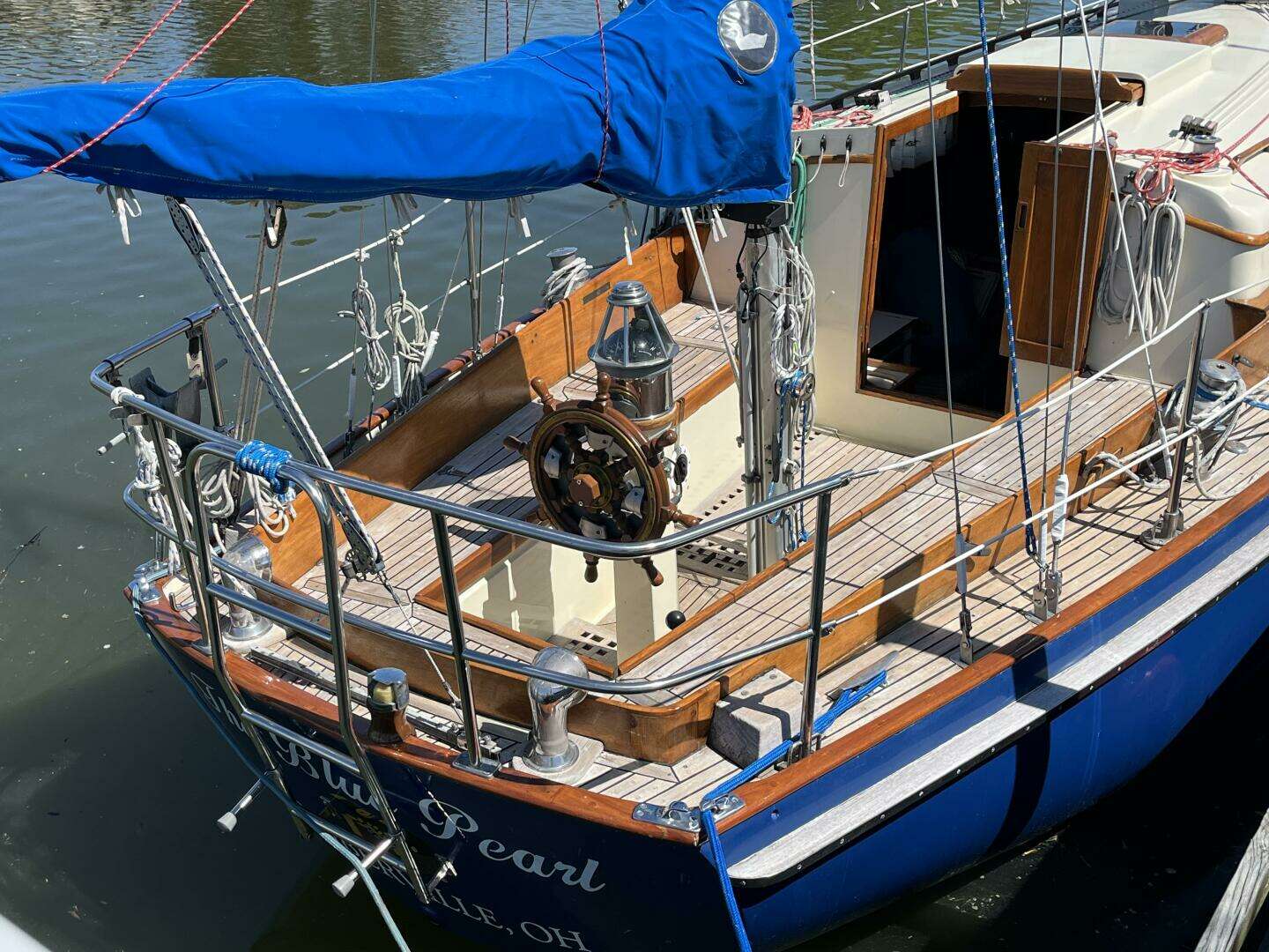 1978 Cheoy Lee Offshore 33 - Image 14
