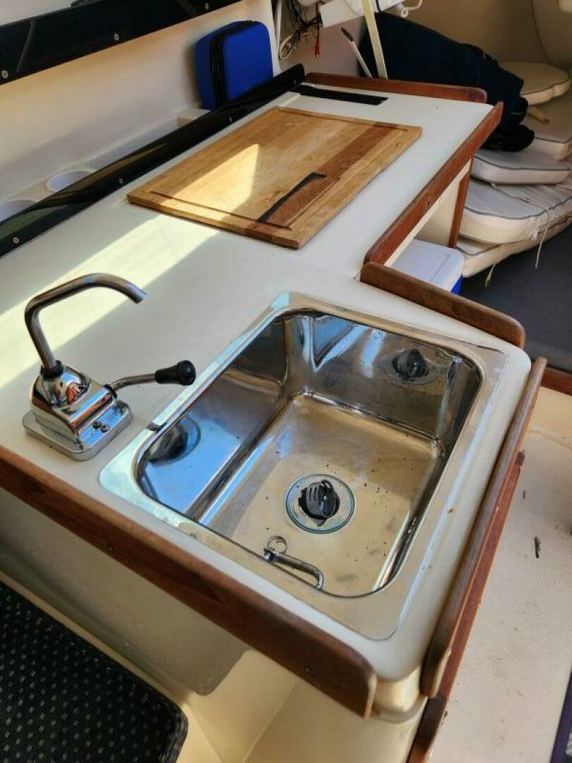 2006 Catalina 250 mk2 - Image 27