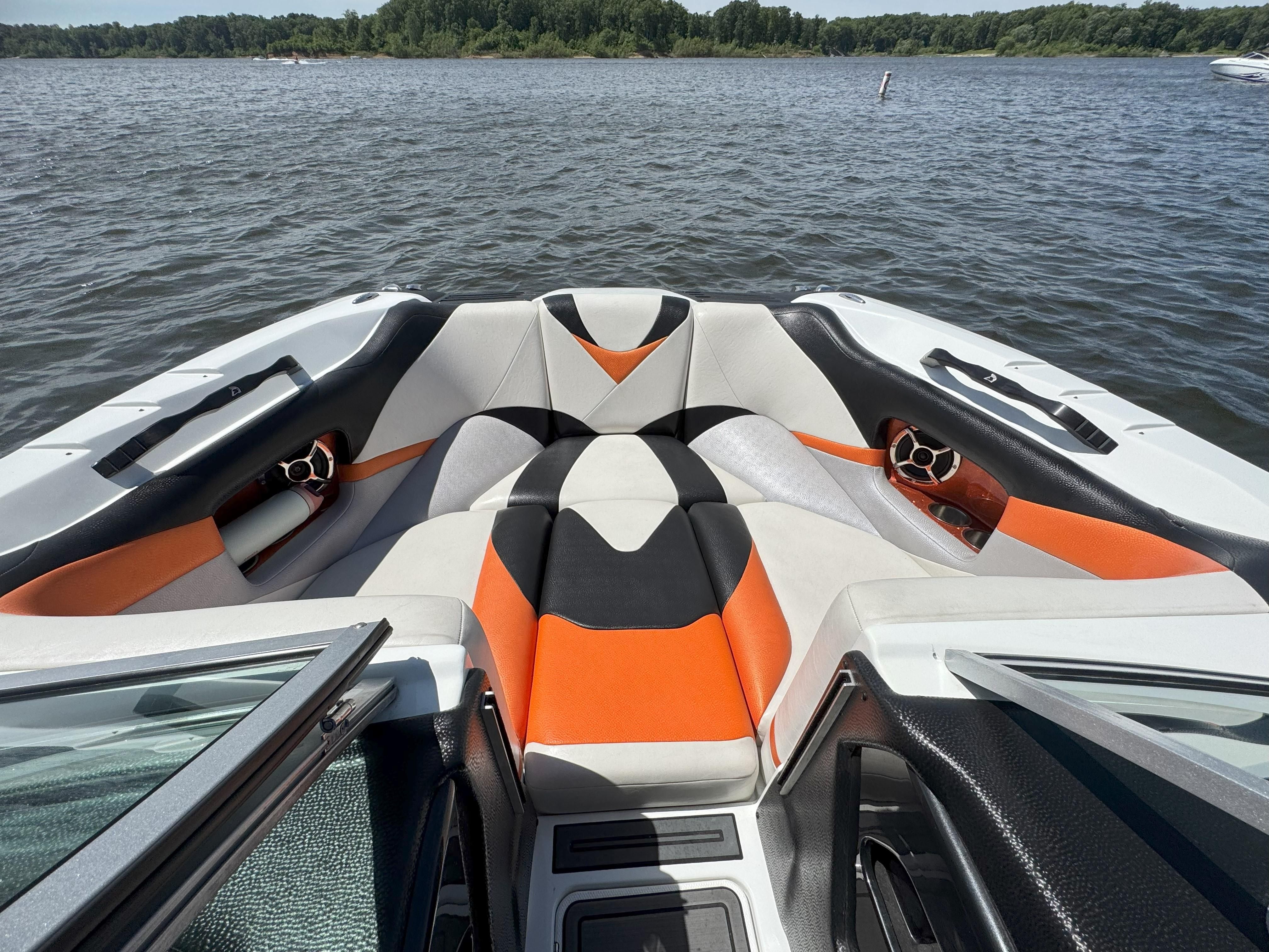 2016 Centurion Enzo FS44 - 9