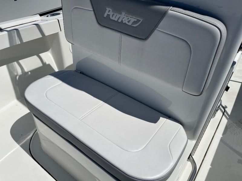2025 Parker 18SE Center Console - 17