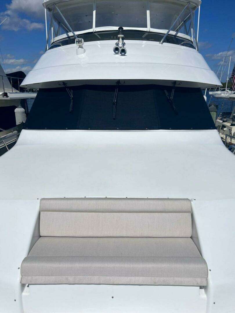 2001 Hatteras — - Image 12