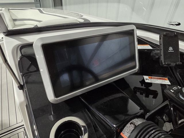 2026 Yamaha Boats 252S - 23
