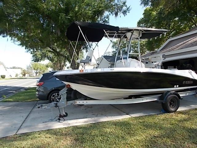 2018 Yamaha Boats 190 FSH Deluxe - 3