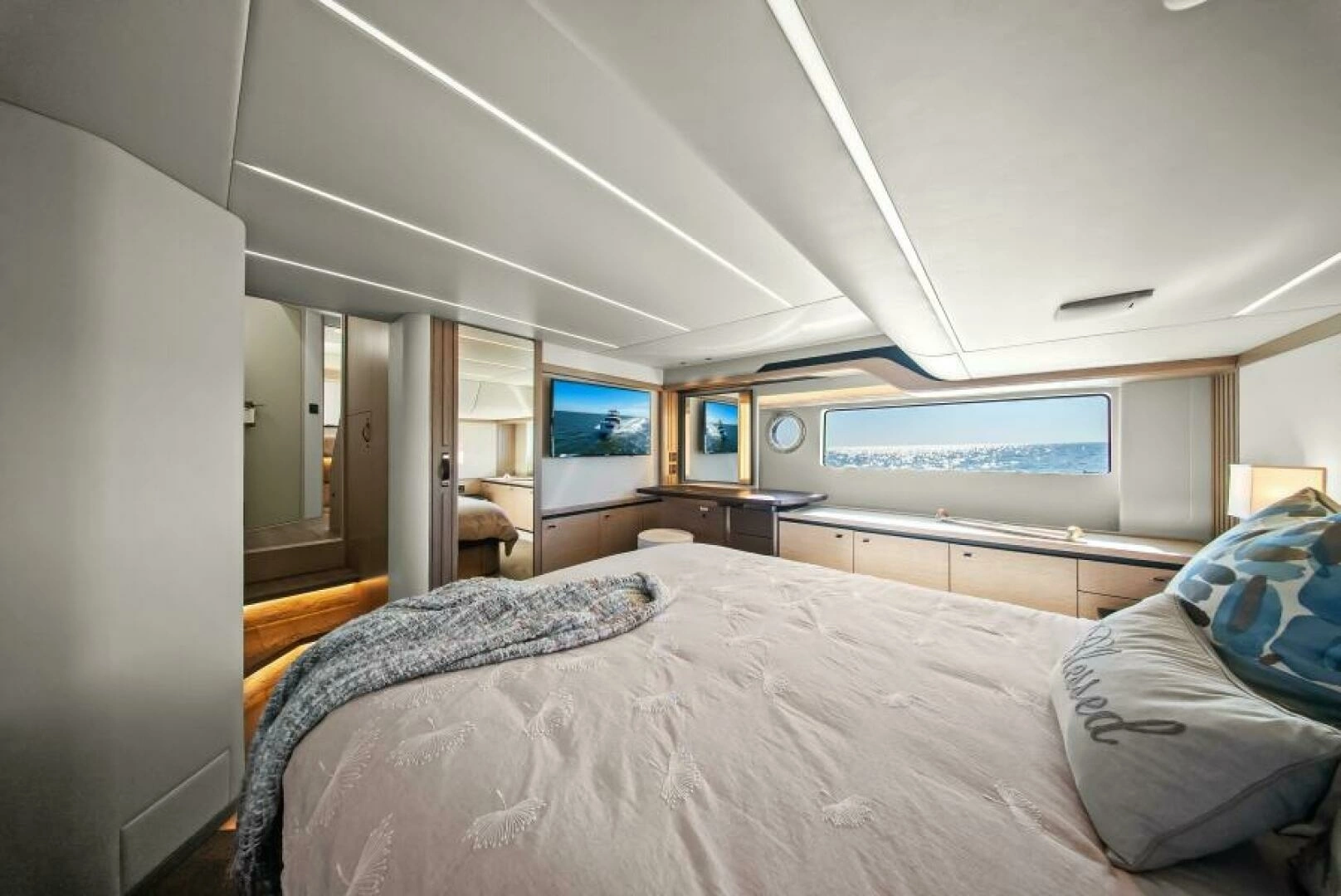 2025 Absolute Navetta 53 - Image 15