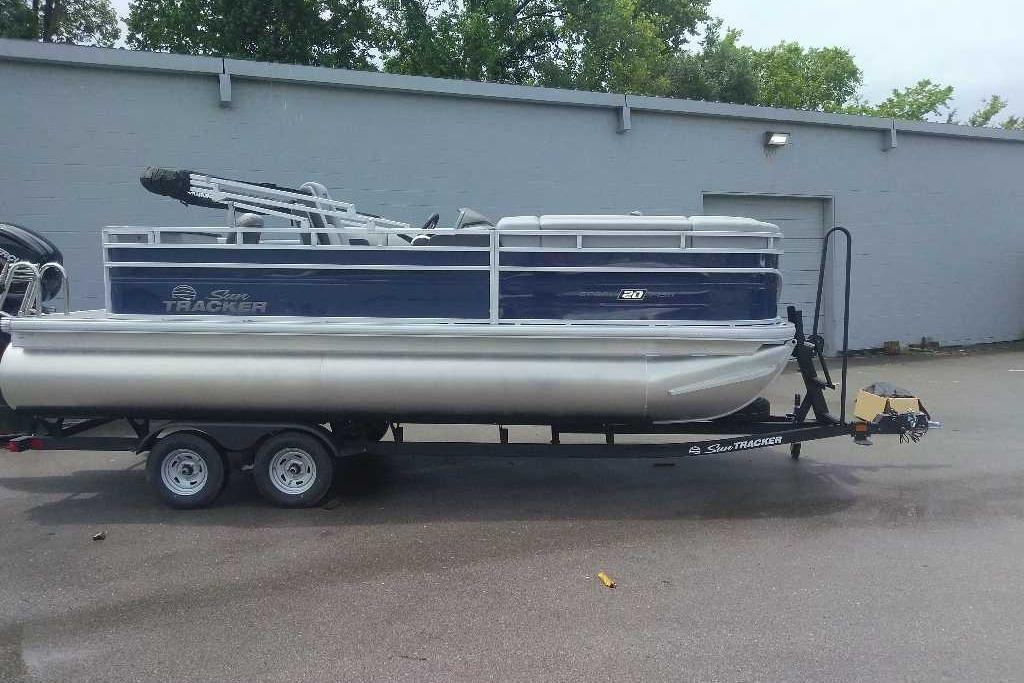 2026 Sun Tracker SportFish 20 DLX