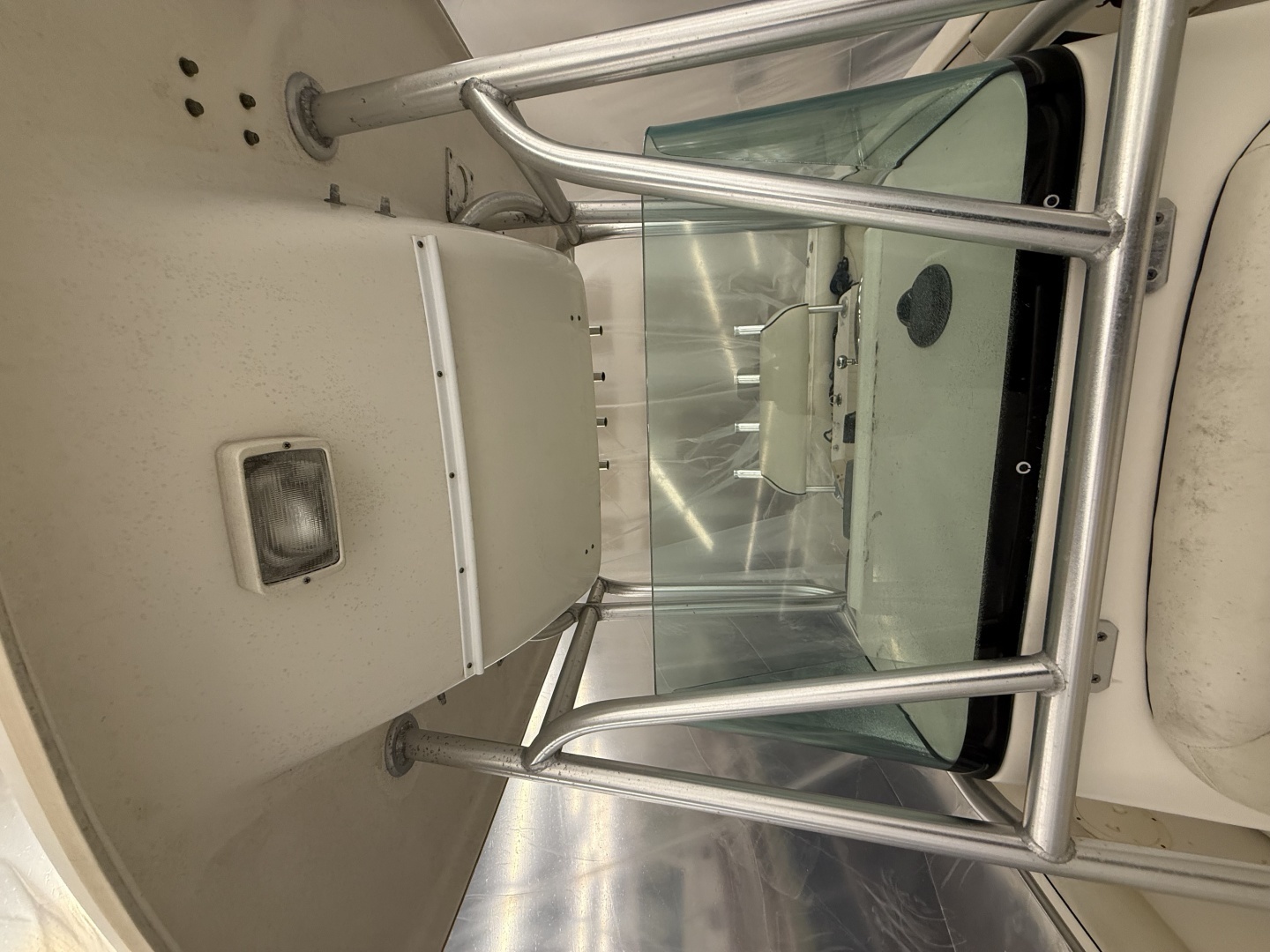 2005 Robalo R220 - Image 12
