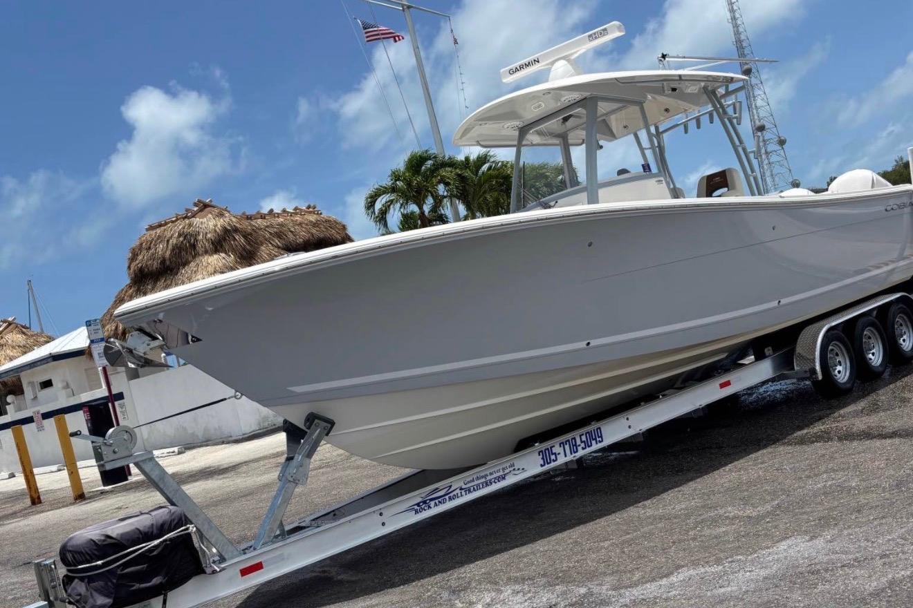 2021 Cobia 320 Center Console