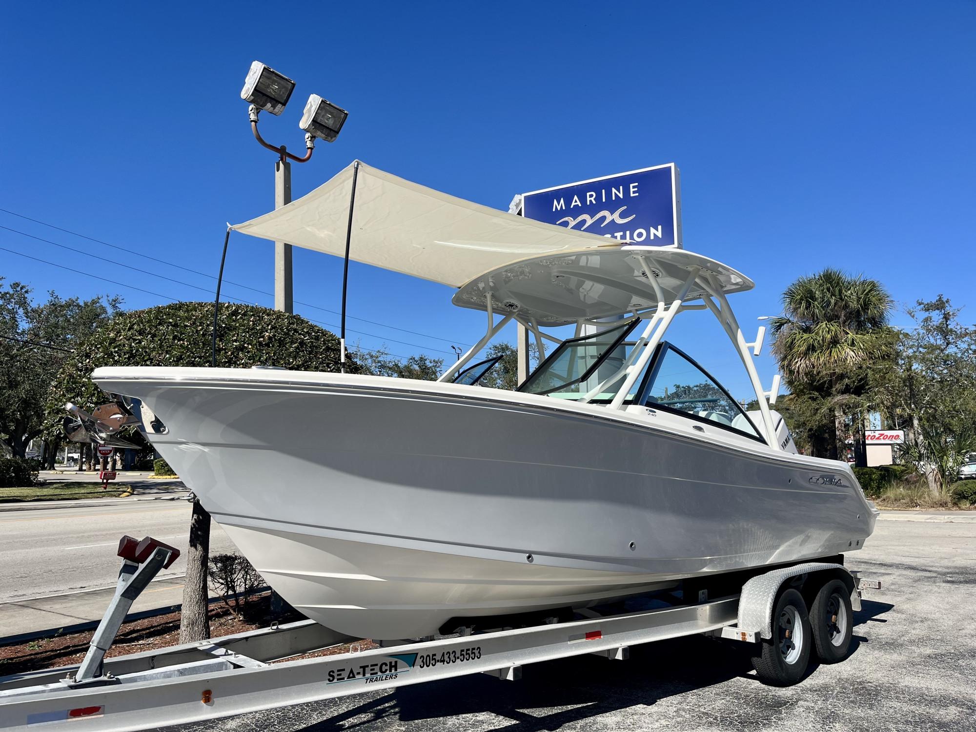 2025 Cobia 240 Dual Console - 39