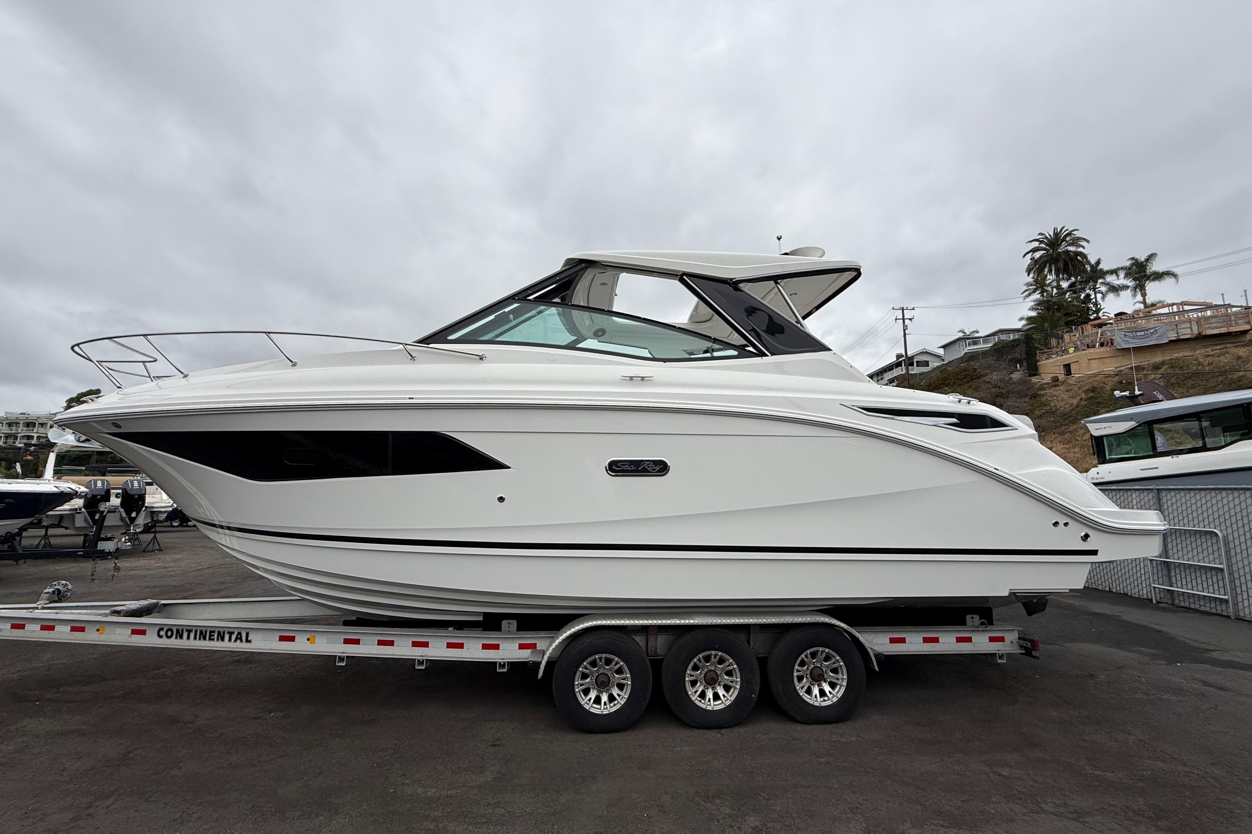 2026 Sea Ray Sundancer 320