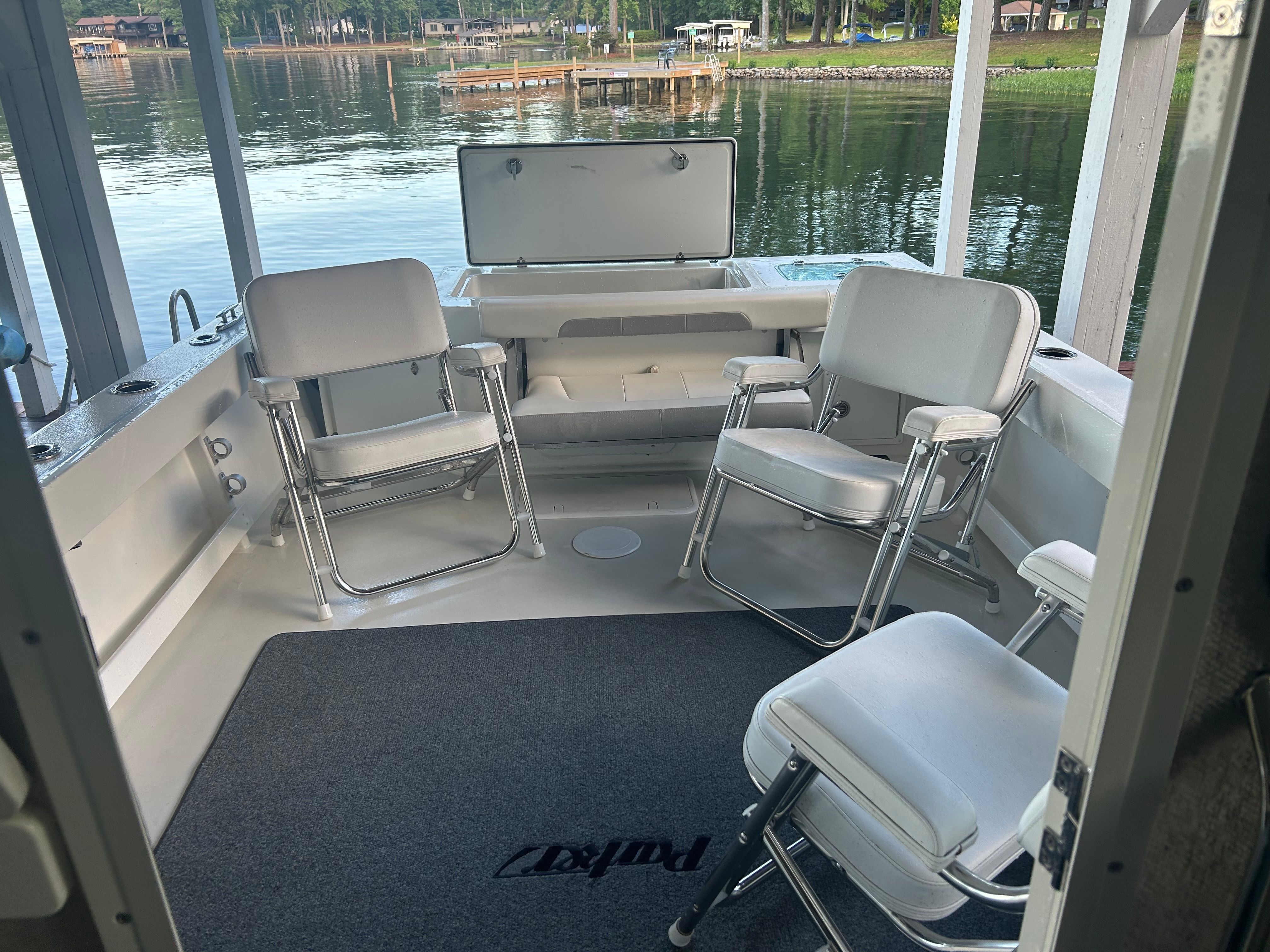 2020 Parker 2320 Sport Cabin - 19