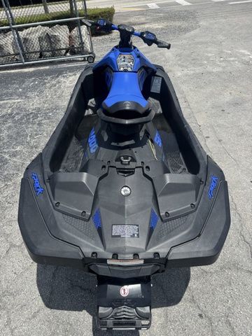 2023 Sea-Doo Spark Trixx 2-up Rotax 900 H.O. ACE IBR - 8
