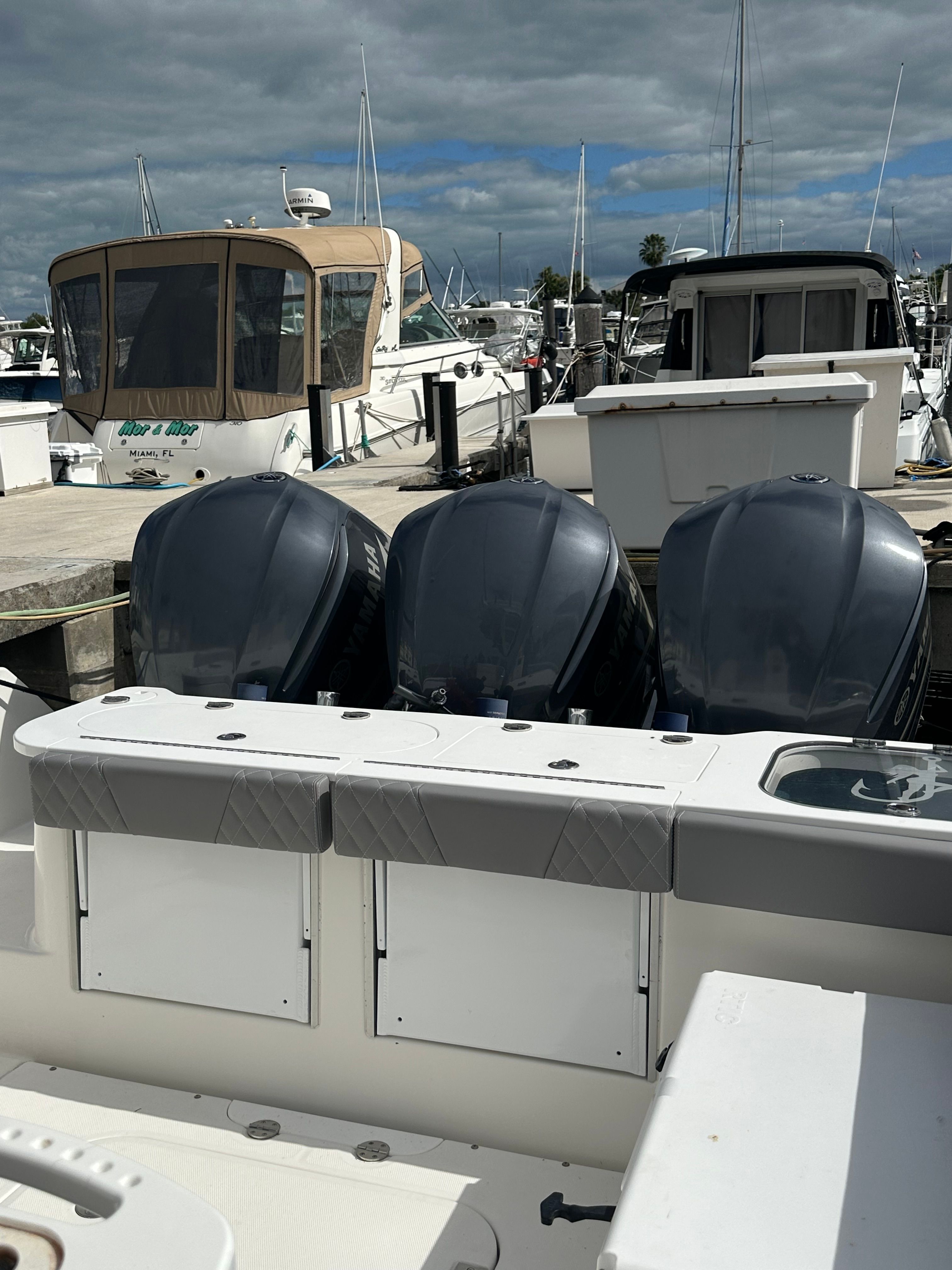 2009 Everglades 365 Center Console - 92