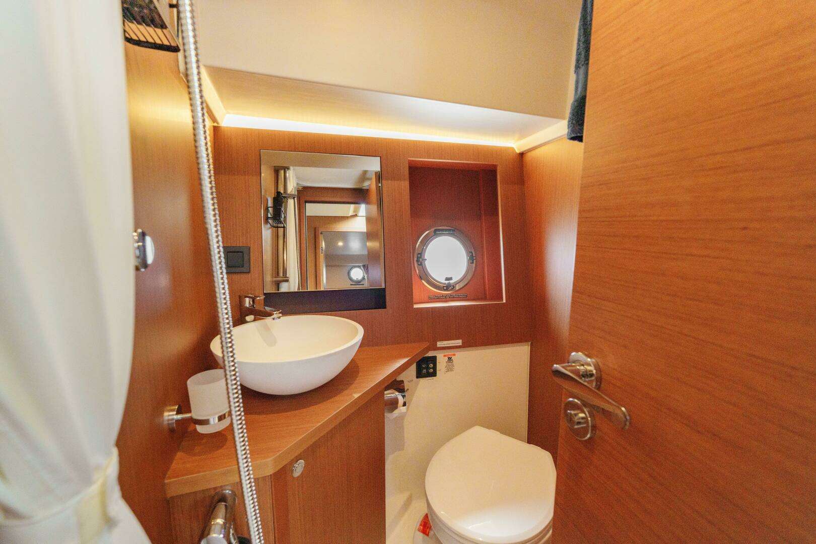 2025 Beneteau — - Image 20