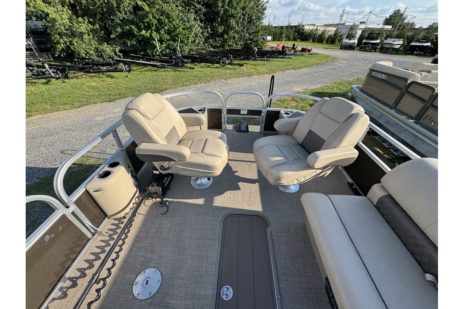 2023 Sun Tracker Sportfish 24 XP3 - 39