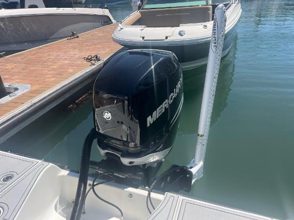 2009 Boston Whaler 230 Dauntless - 5