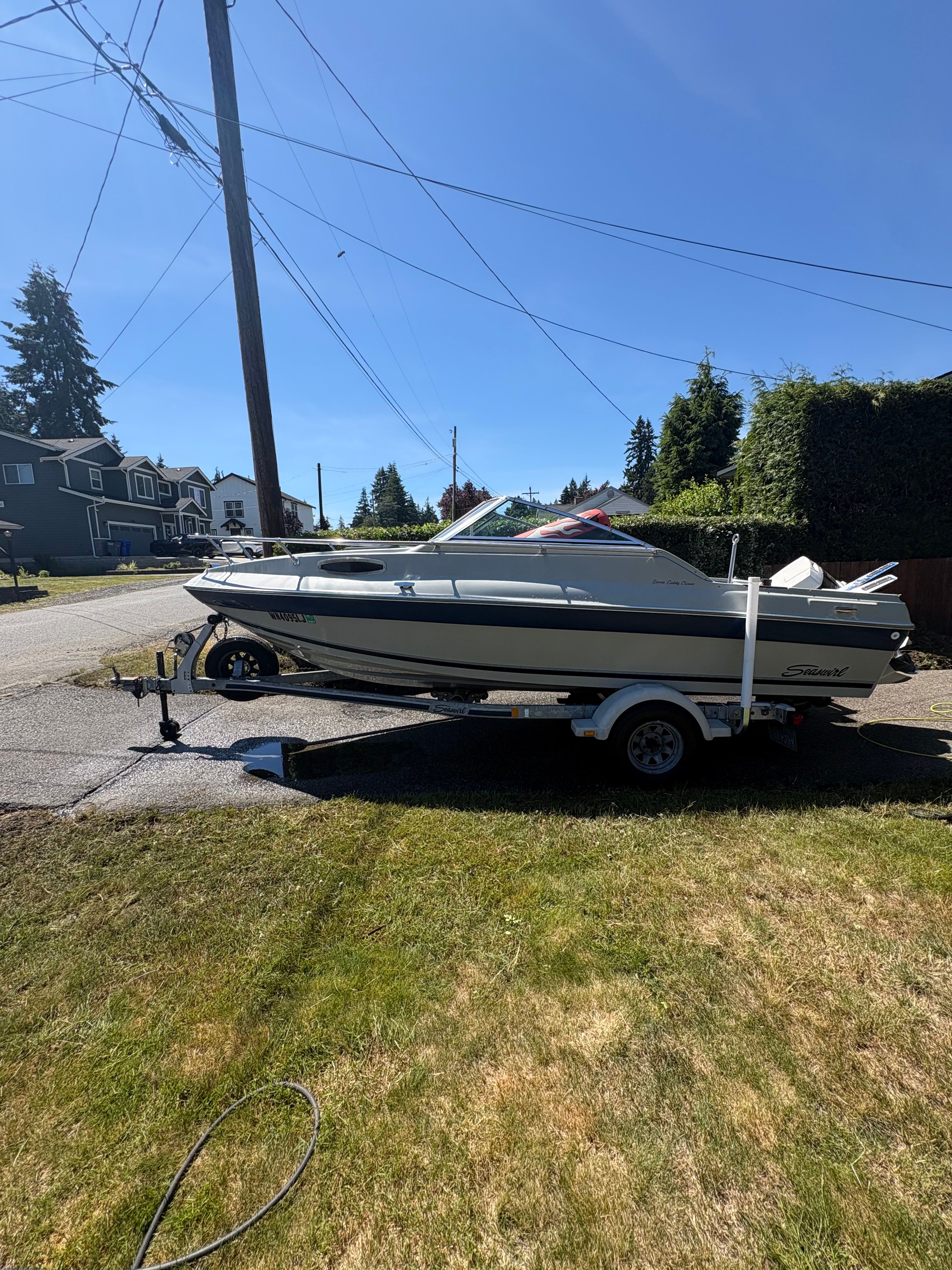 1989 Seaswirl SIERRA CLASSIC CUDDY