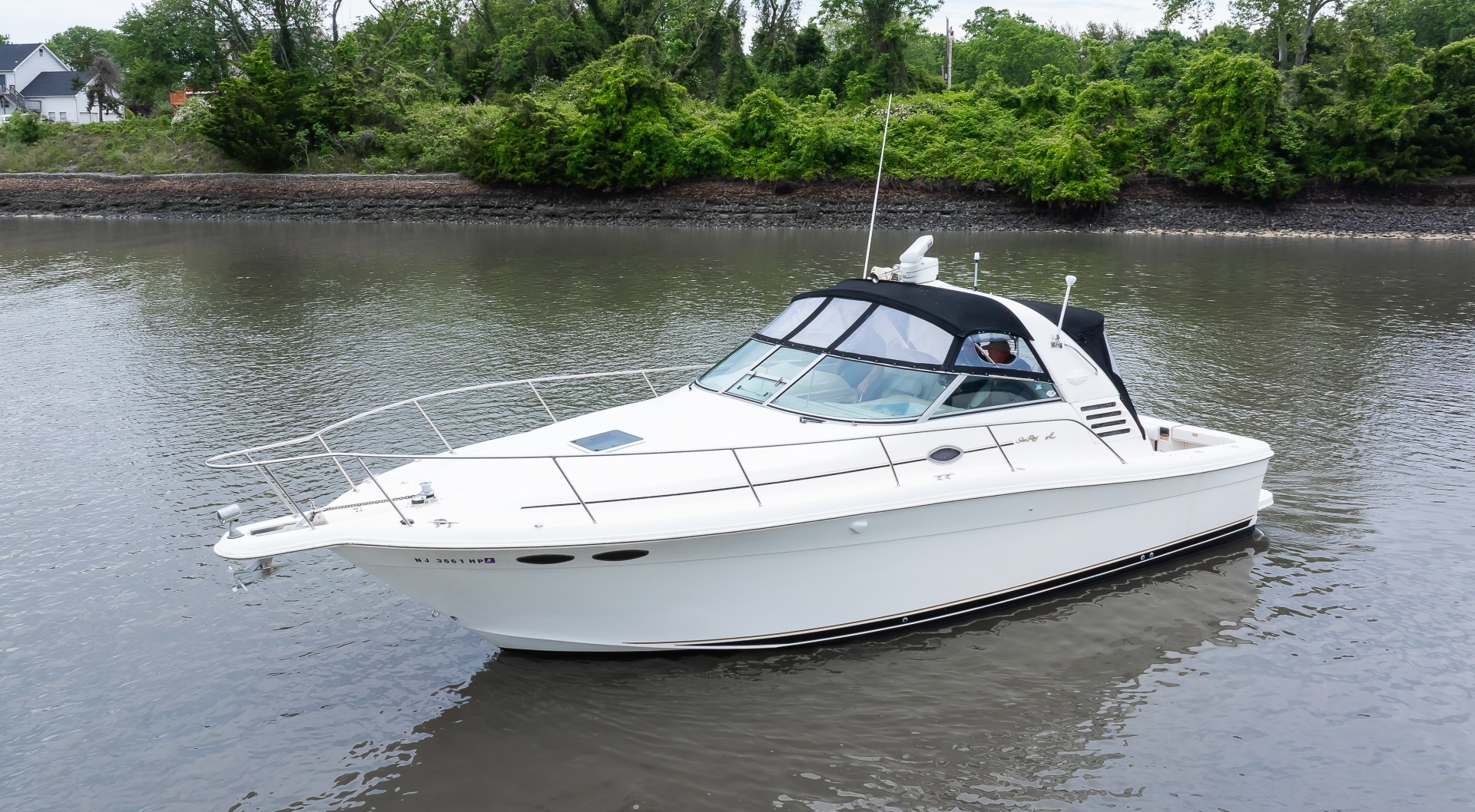 1998 Sea Ray 330 Express - Image 2