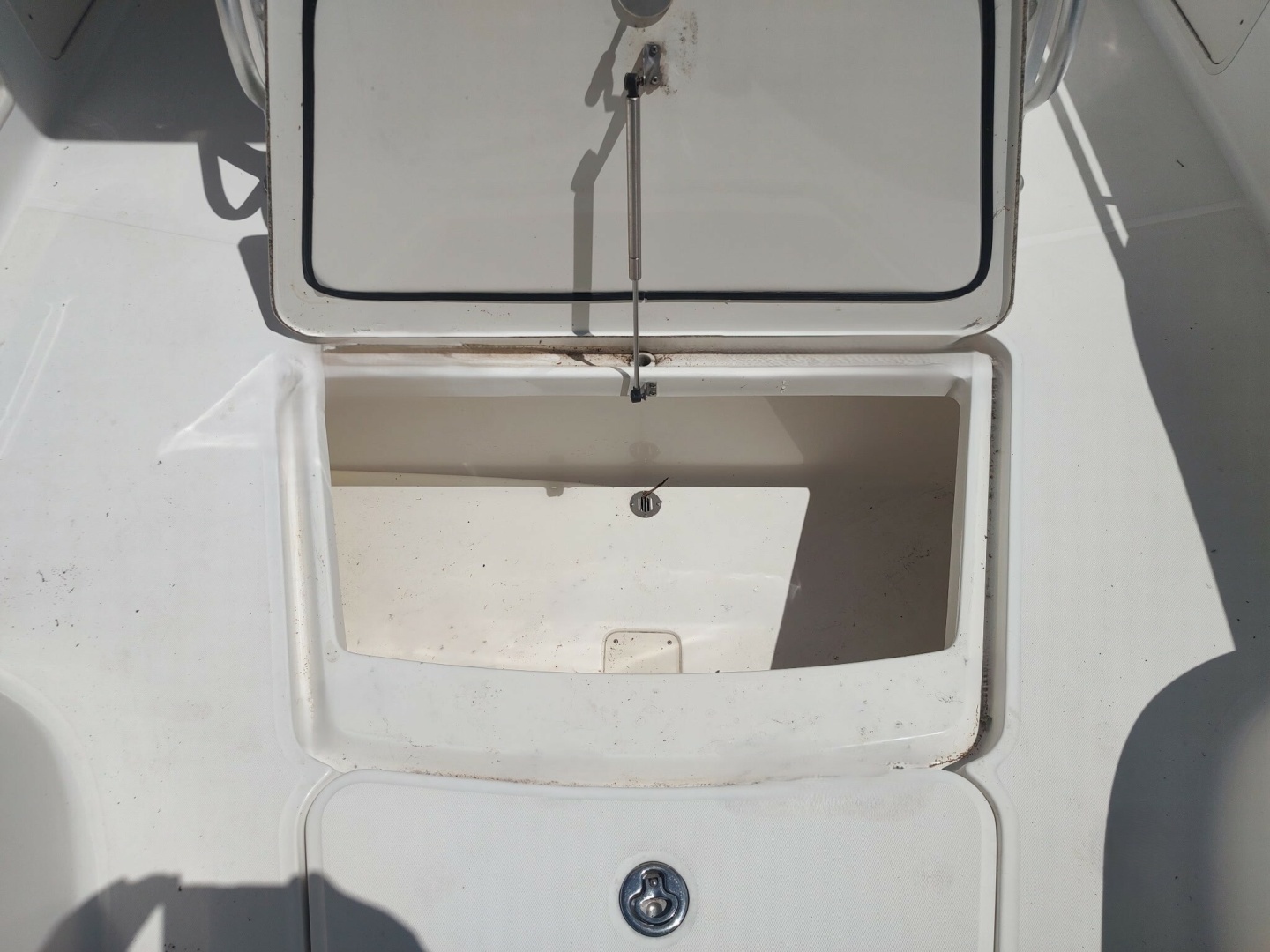 2006 Boston Whaler 320 Outrage - Image 34