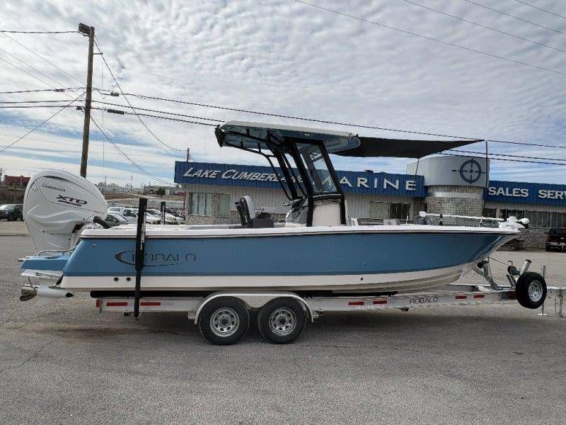 2026 Robalo 266 Cayman - 29