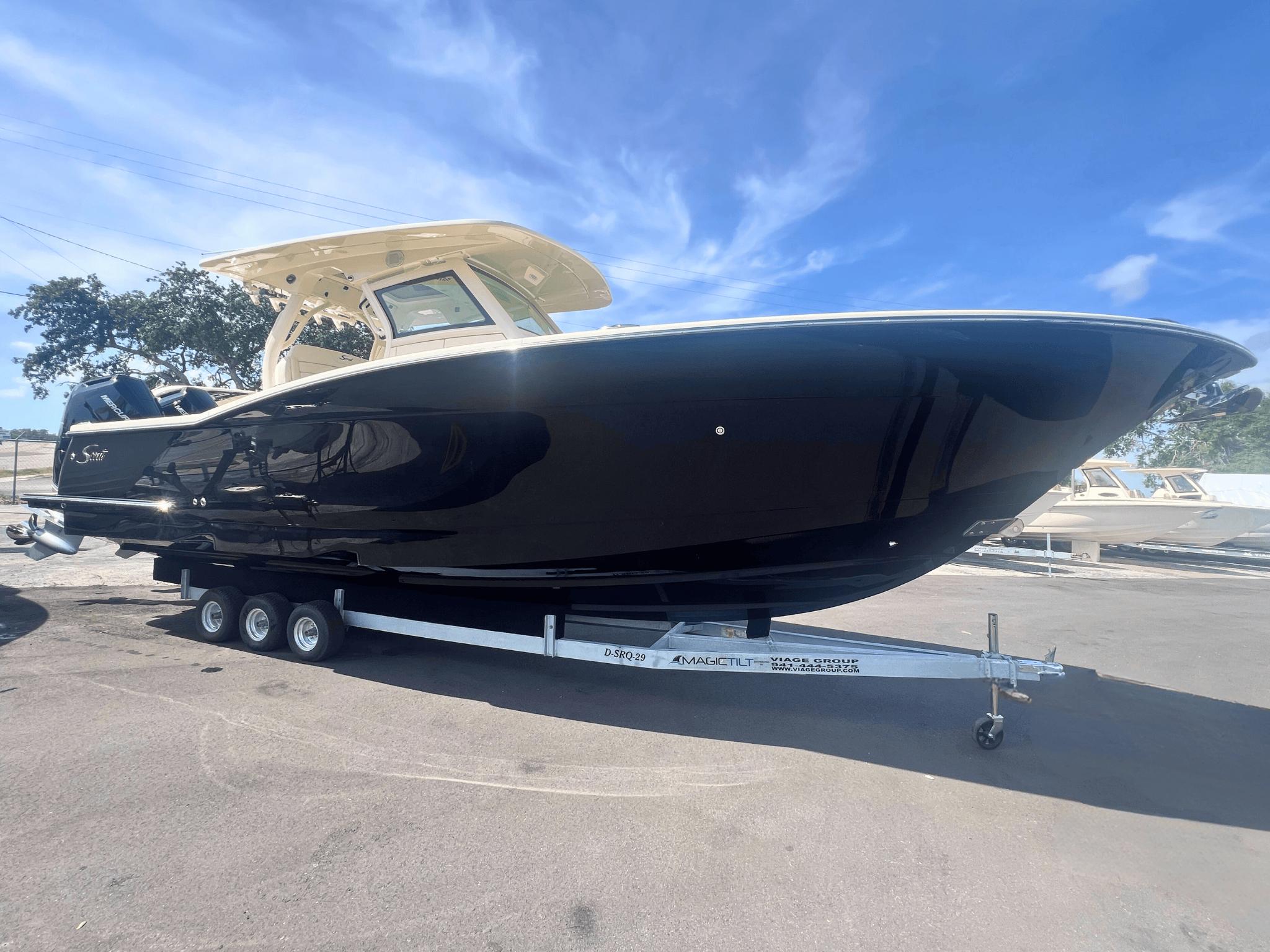 2025 Scout 330 LXF